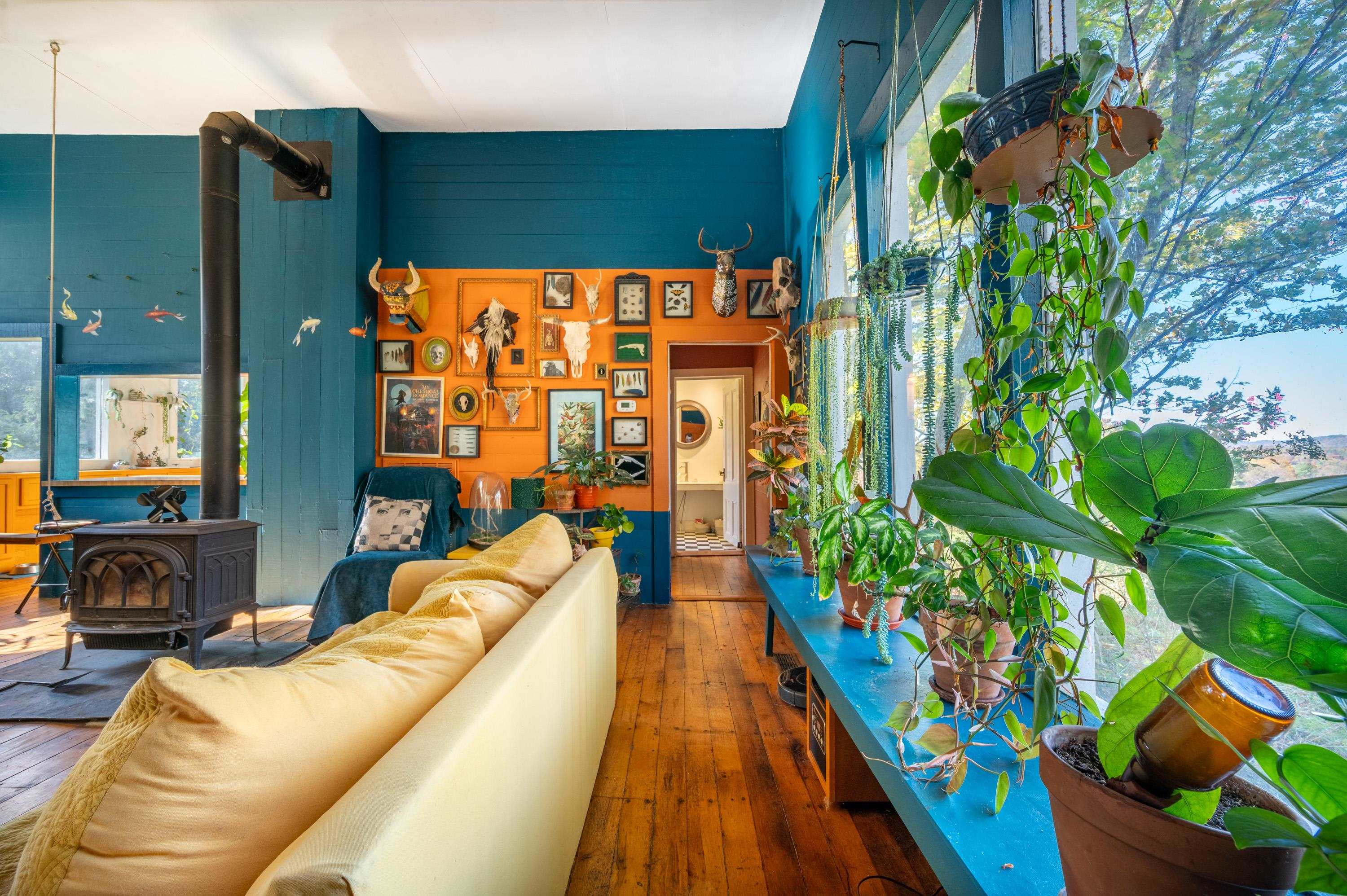 3056 Indian Valley Road NW Radford VA 24141