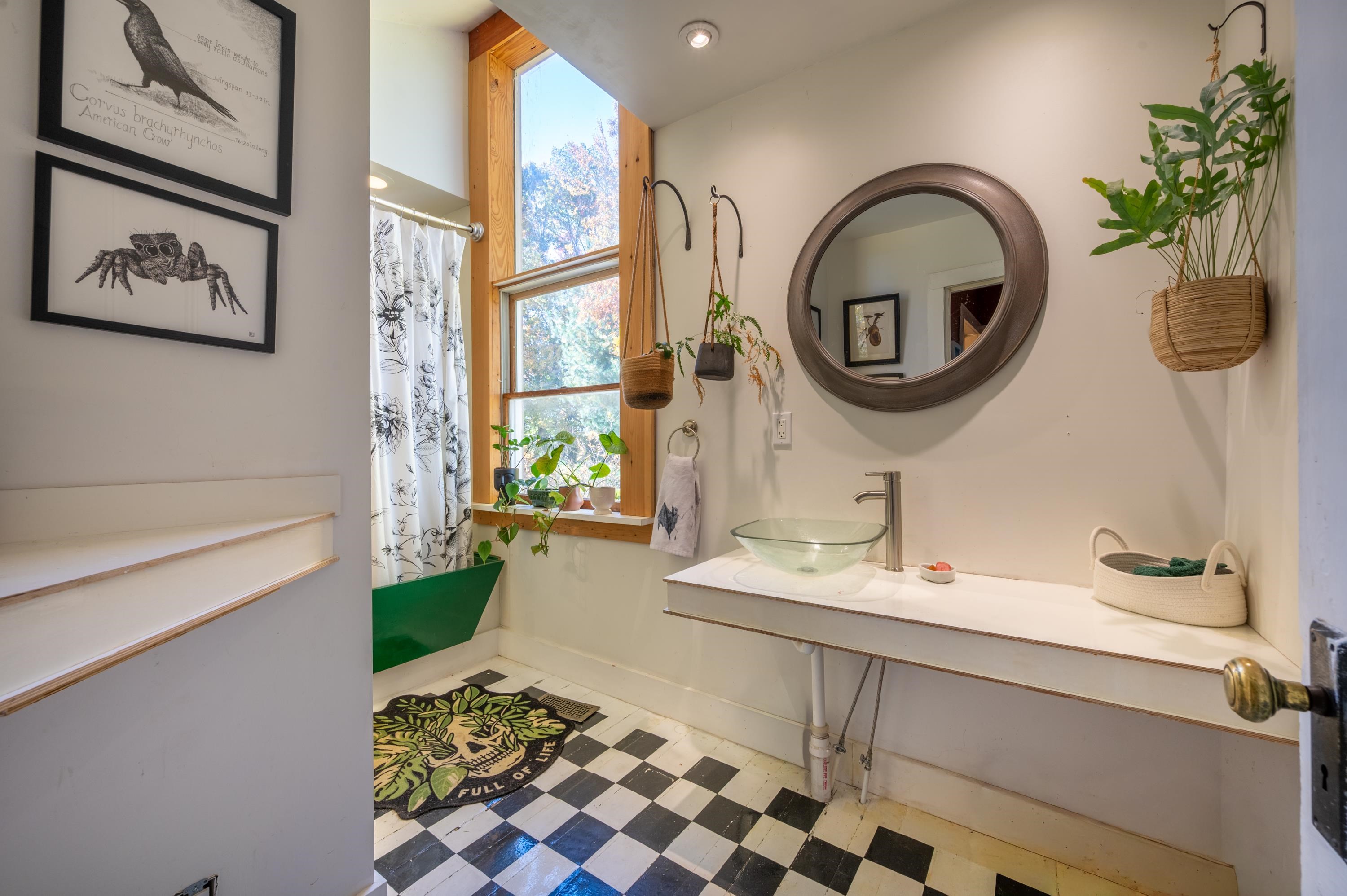 3056 Indian Valley Road NW Radford VA 24141