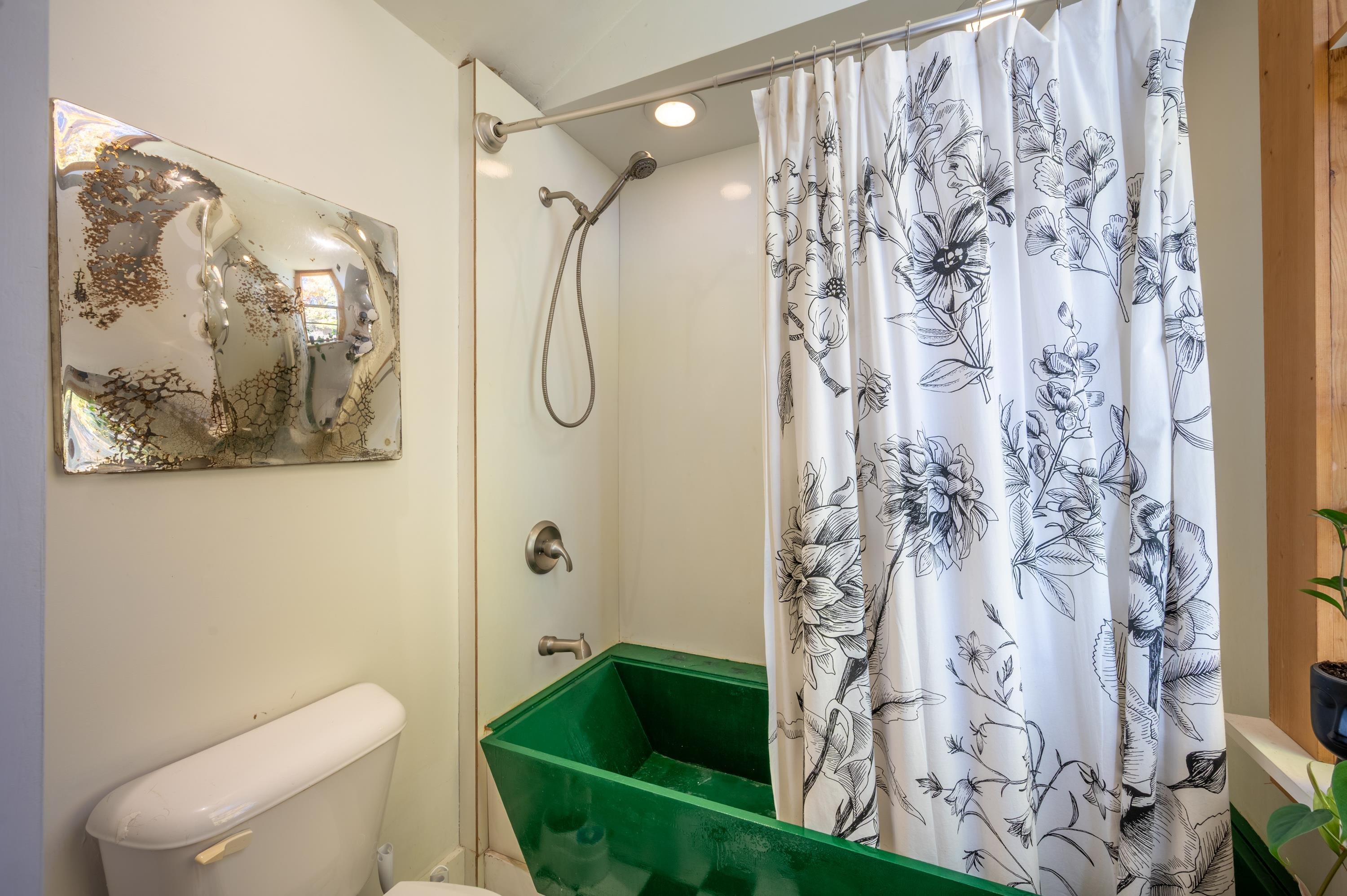 3056 Indian Valley Road NW Radford VA 24141