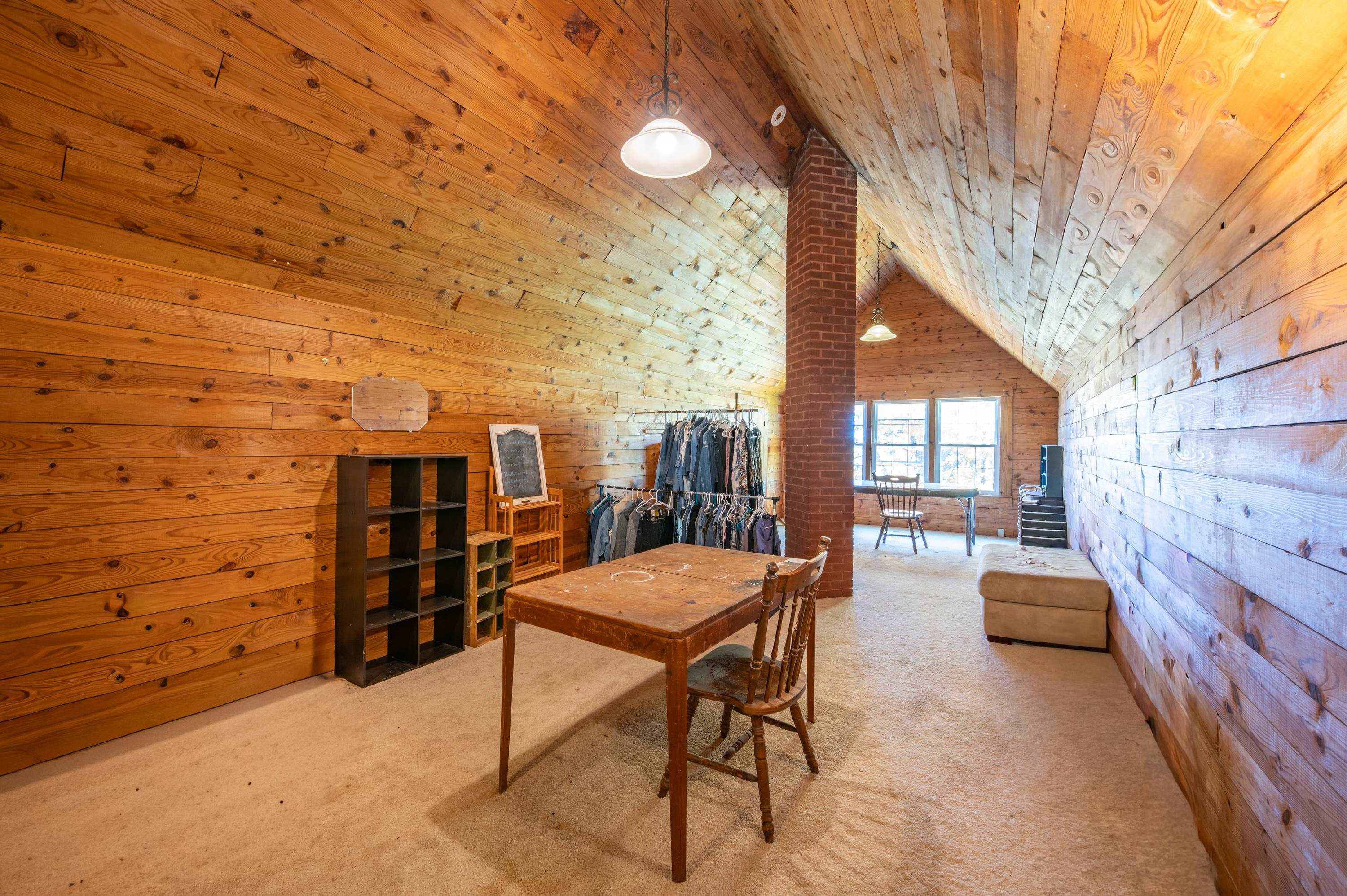 3056 Indian Valley Road NW Radford VA 24141