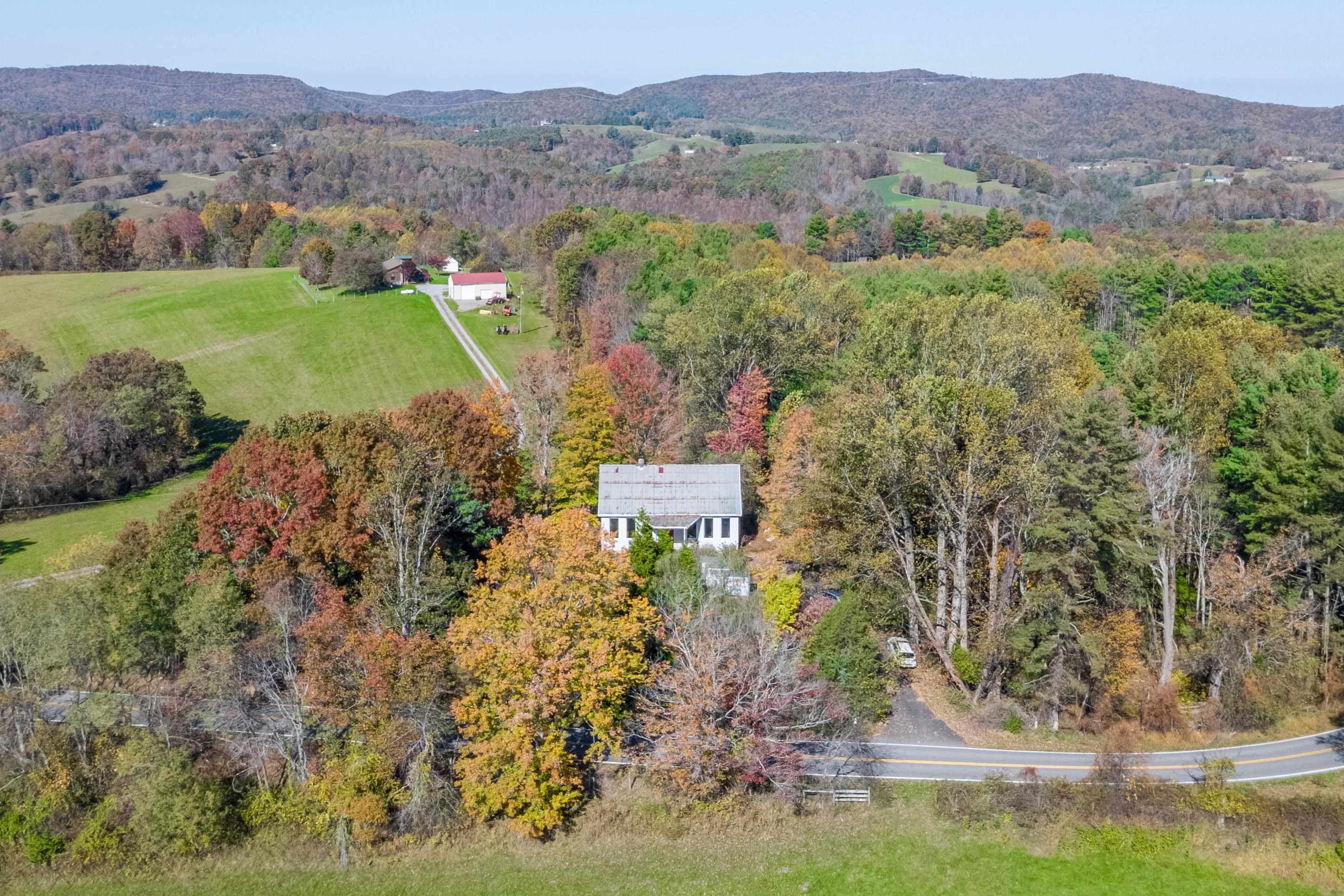 3056 Indian Valley Road NW Radford VA 24141