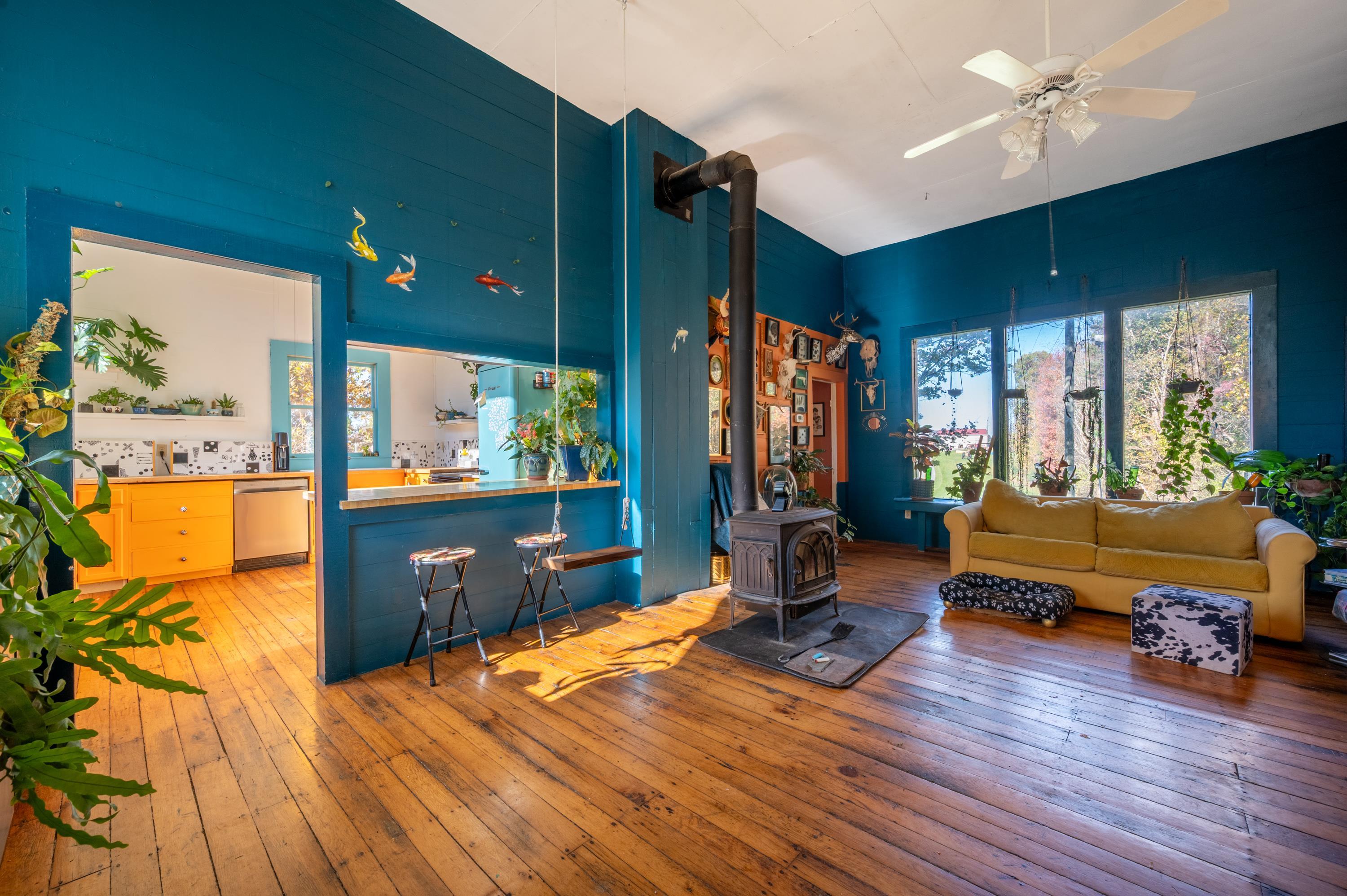 3056 Indian Valley Road NW Radford VA 24141