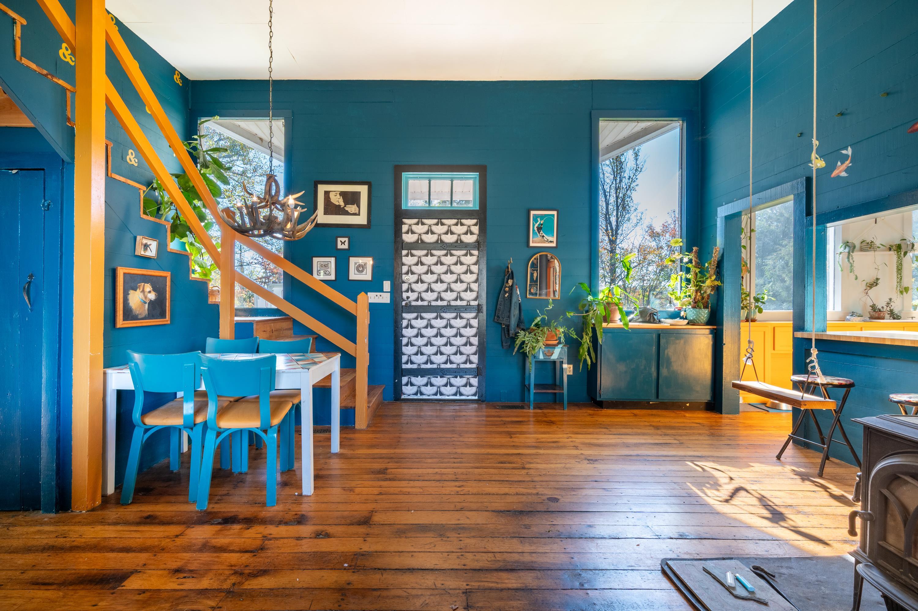 3056 Indian Valley Road NW Radford VA 24141