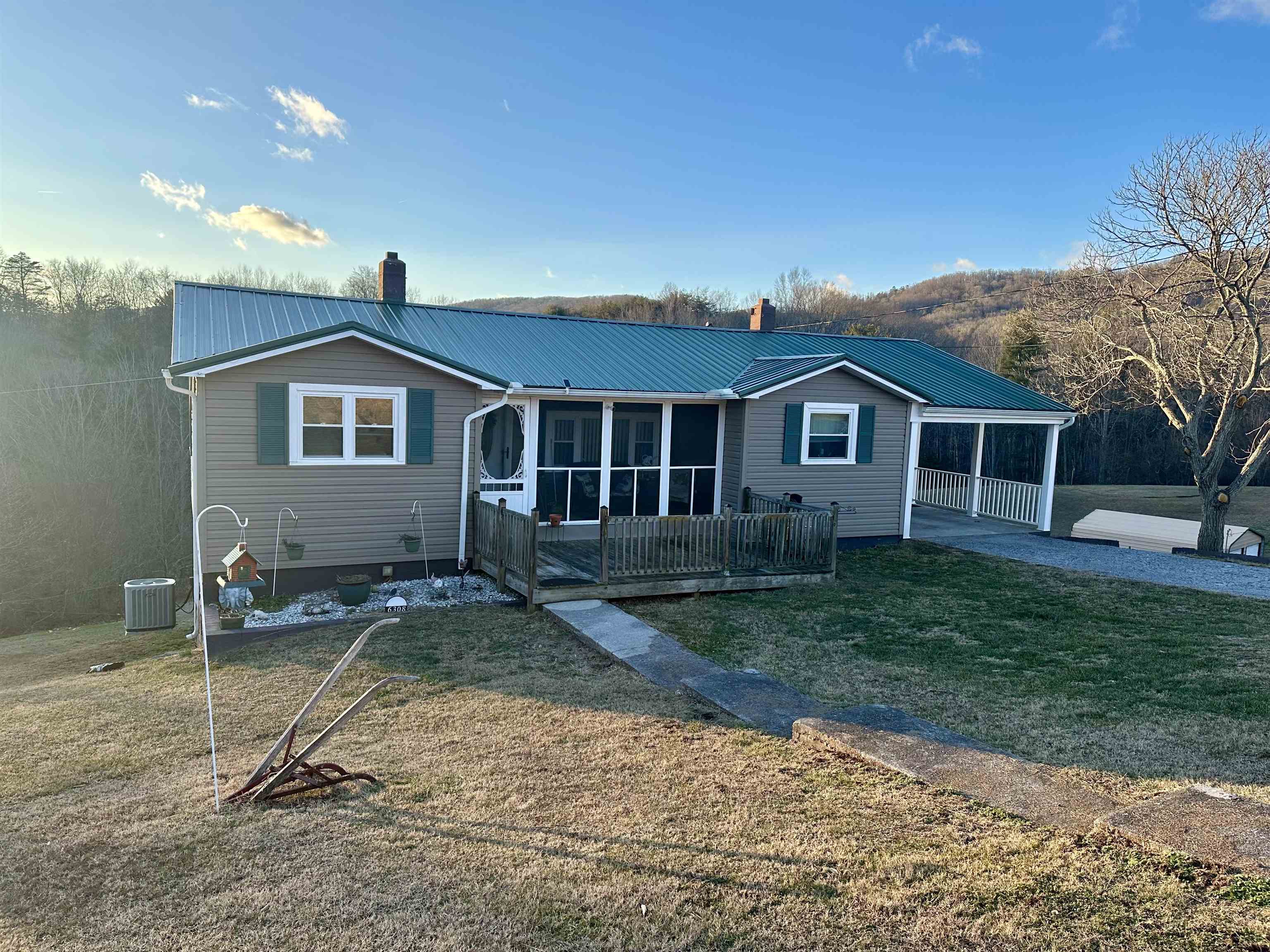 6308 Parrott Mountain Road Parrott VA 24132