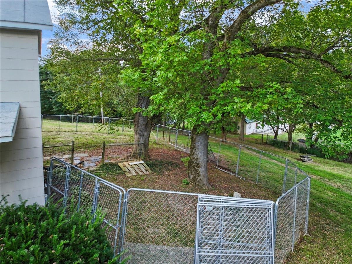 7758 Old Fincastle Road Fincastle VA 24090