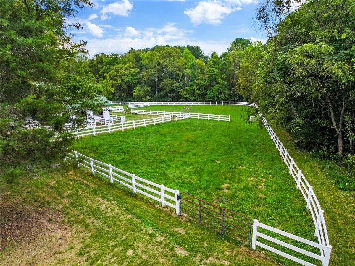 7758 Old Fincastle Road Fincastle VA 24090