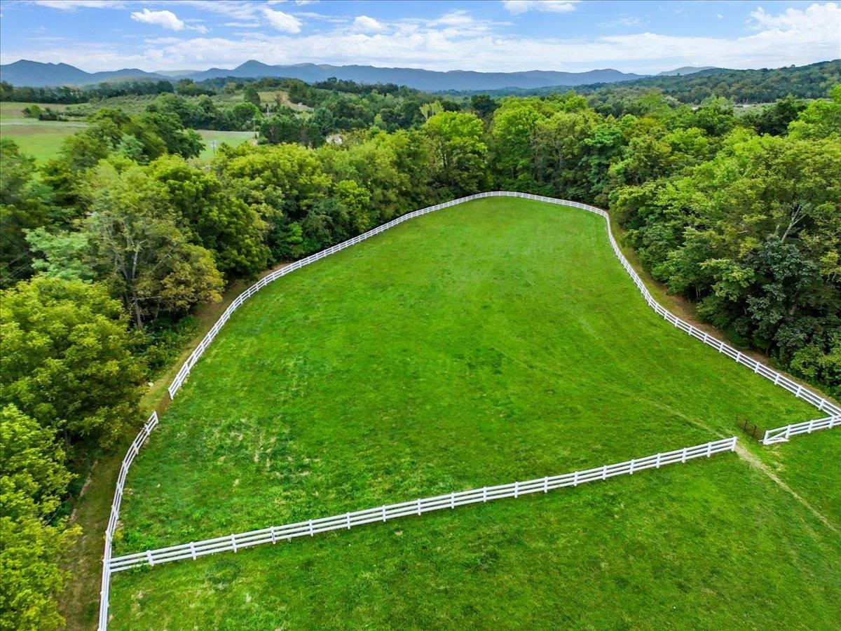 7758 Old Fincastle Road Fincastle VA 24090