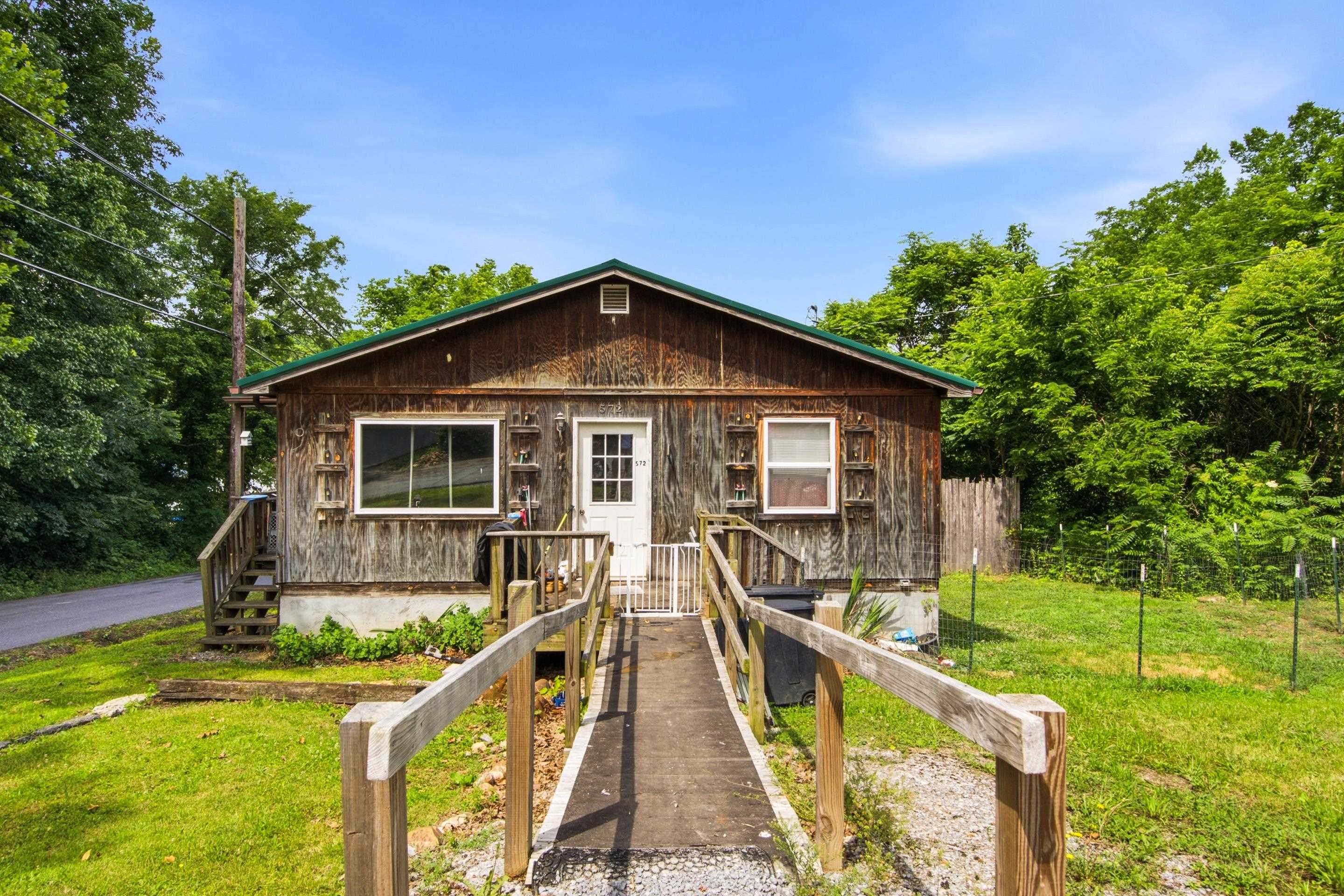 572 Shumate Avenue Rich Creek VA 24147
