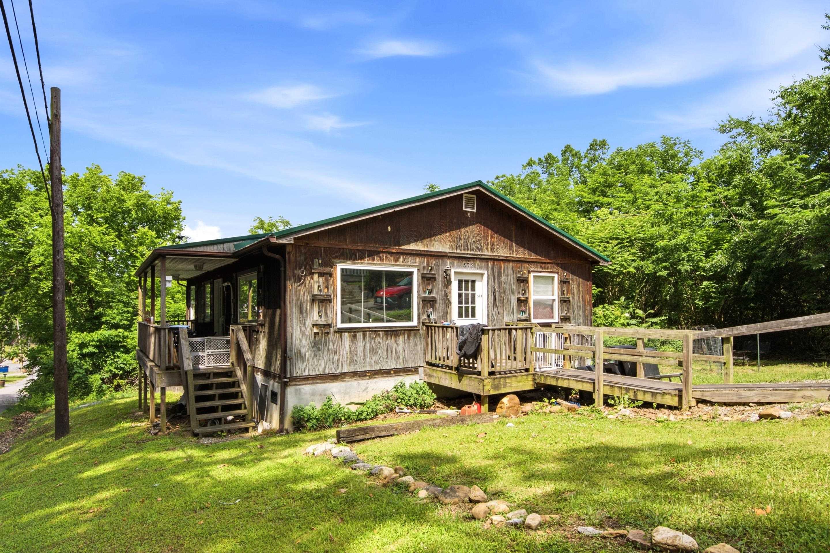 572 Shumate Avenue Rich Creek VA 24147