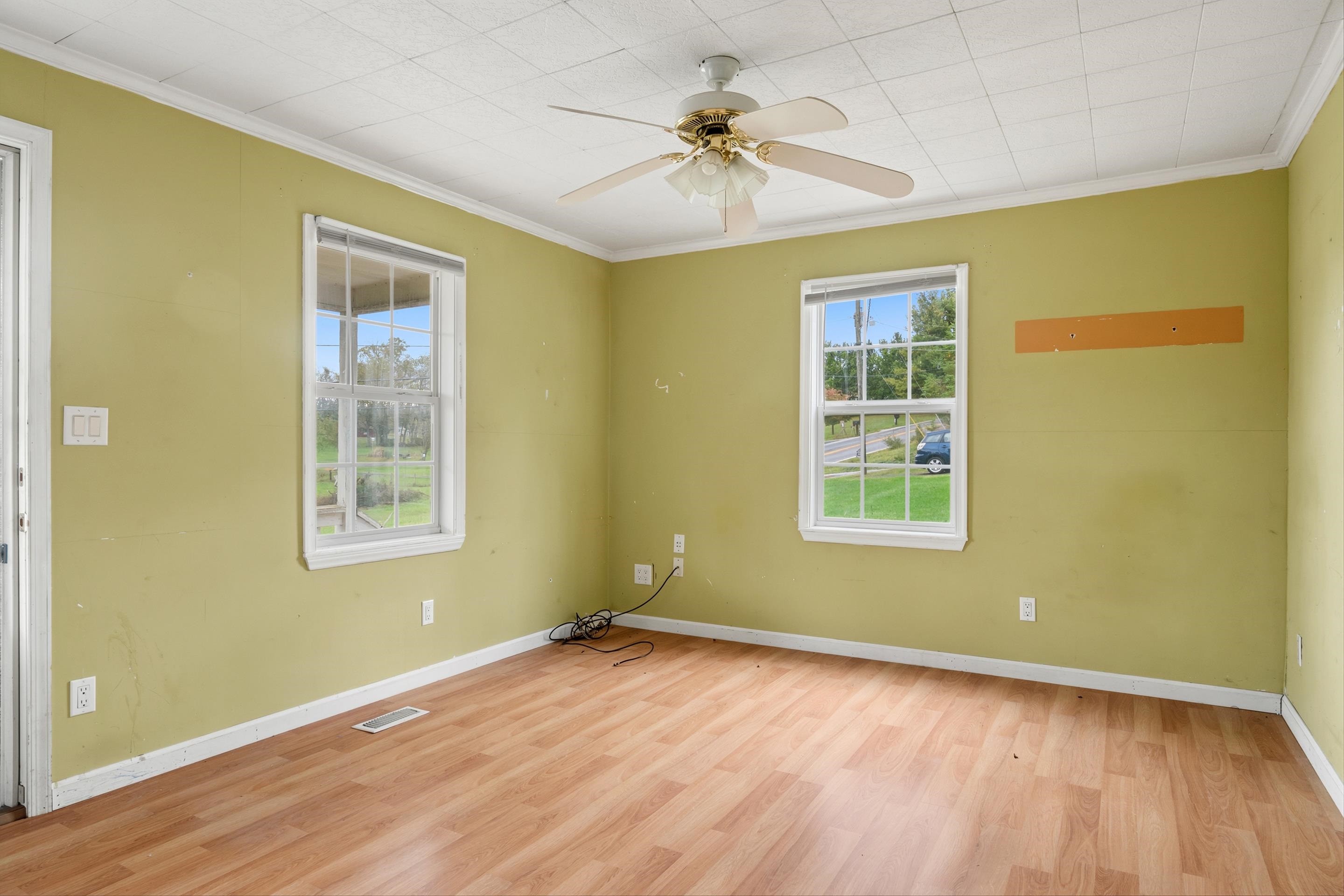 221 Walton Road Radford VA 24141