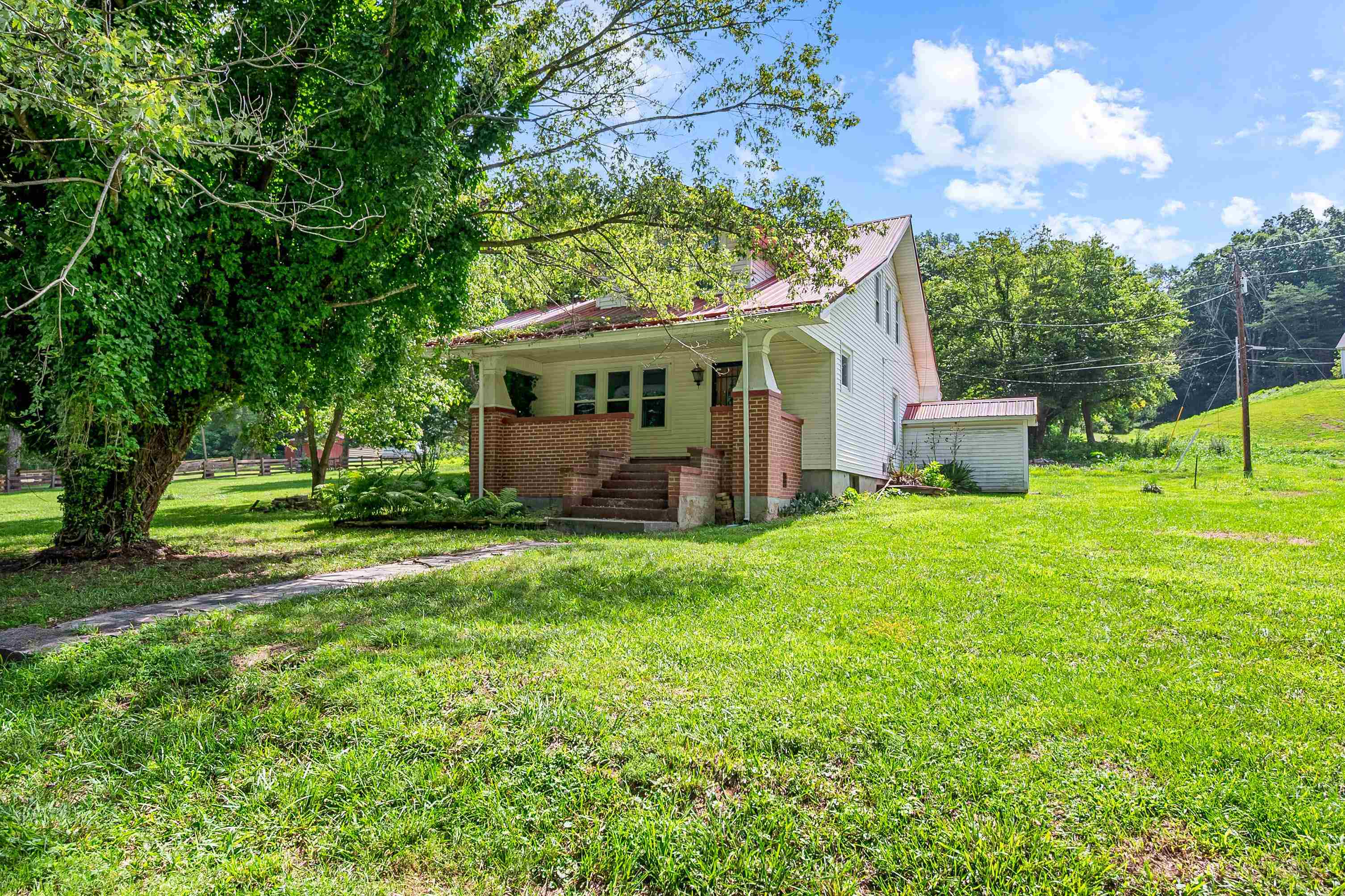 6644 Ferrell Road Belspring VA 24058