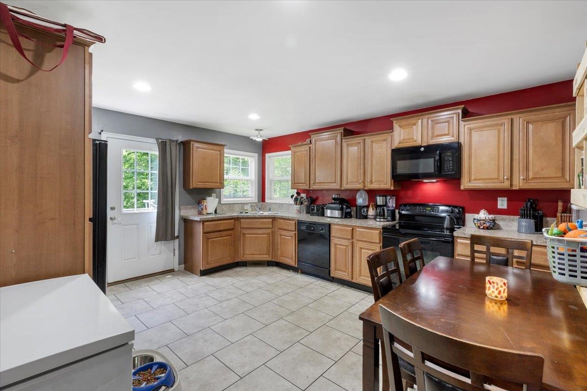 8379 Blackfish Drive Radford VA 24141