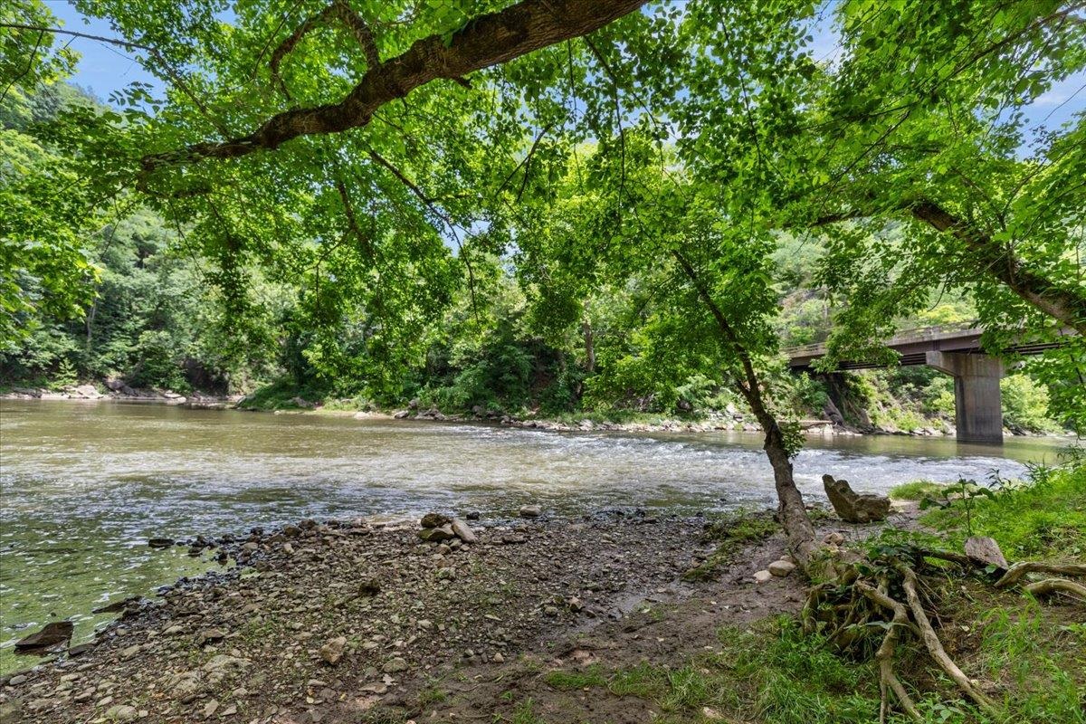 8379 Blackfish Drive Radford VA 24141