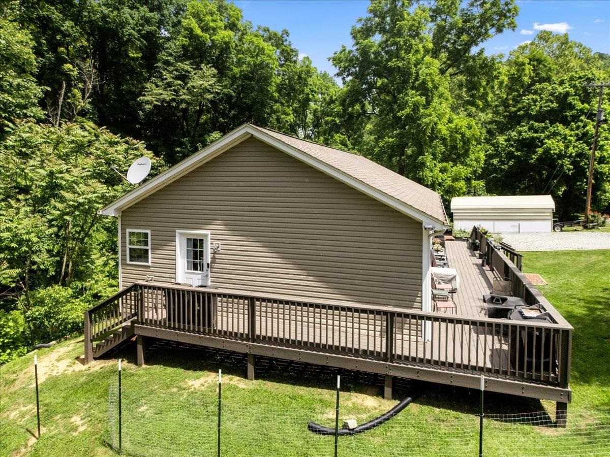 8379 Blackfish Drive Radford VA 24141