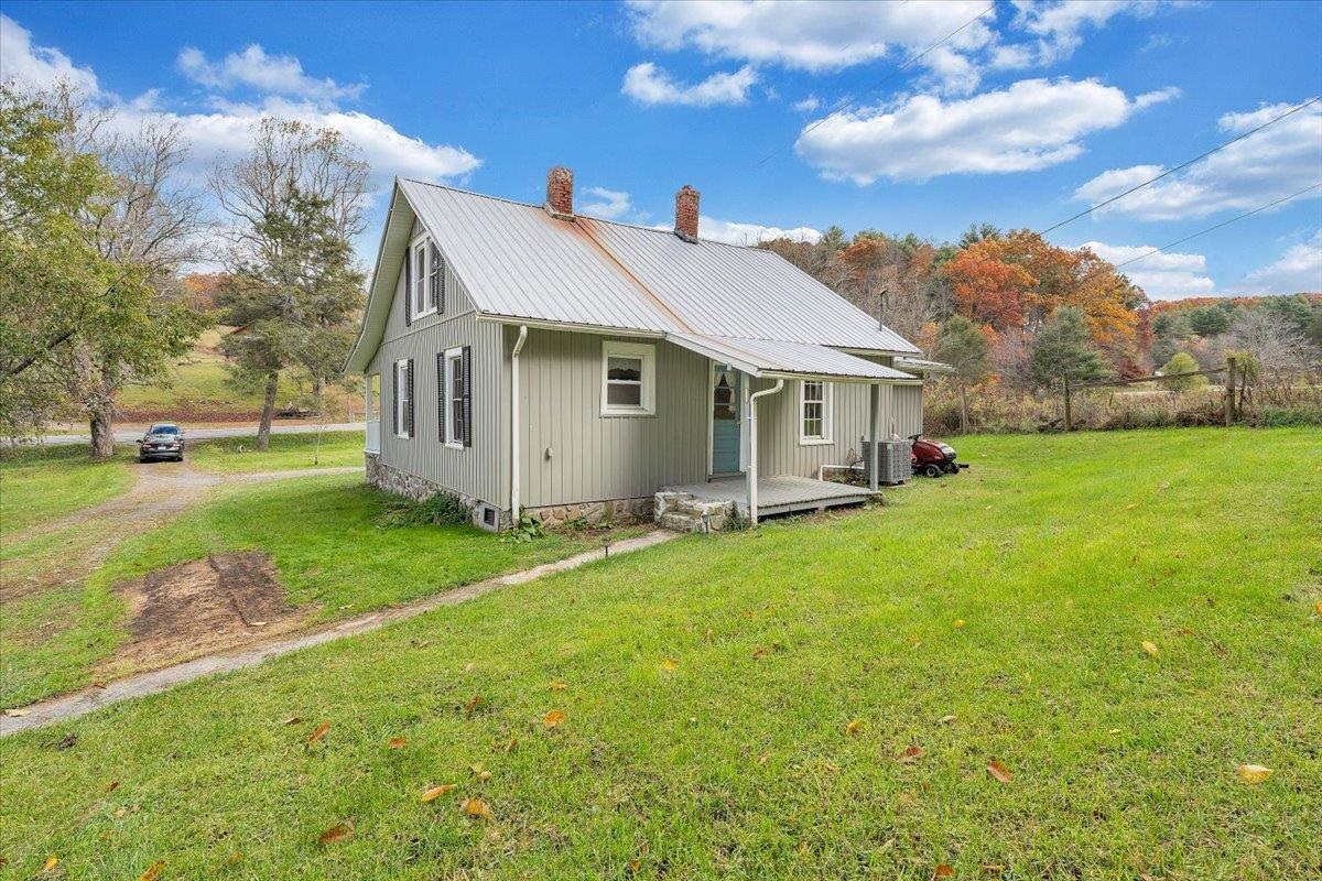 3957 Poplar Camp Road Hillsville VA 24343