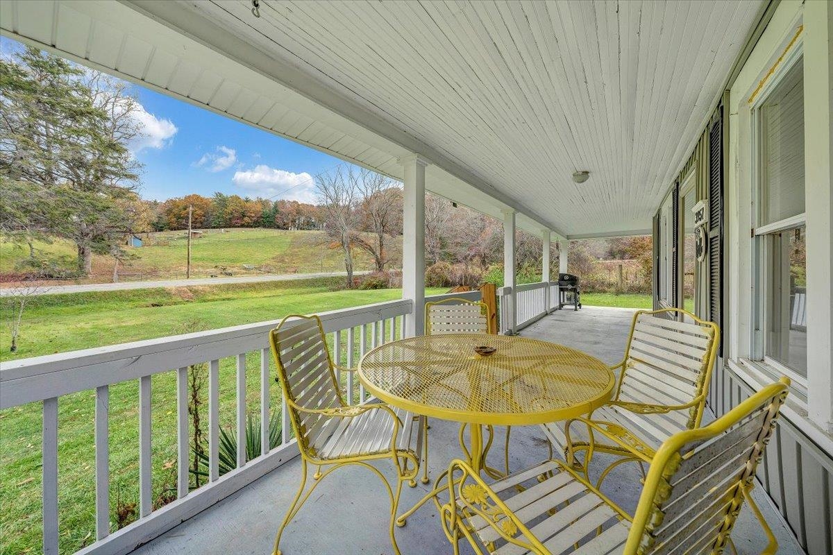 3957 Poplar Camp Road Hillsville VA 24343