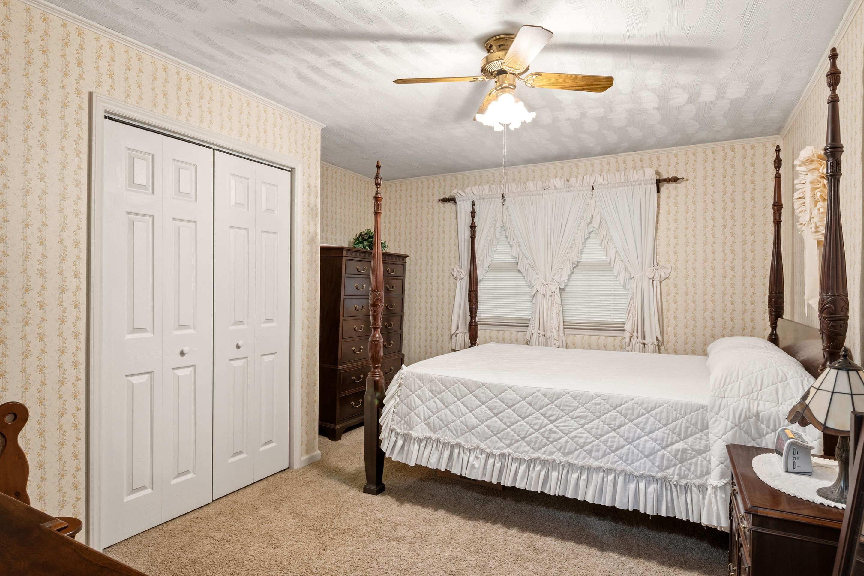 7543 Indian Valley Road NW Willis VA 24380