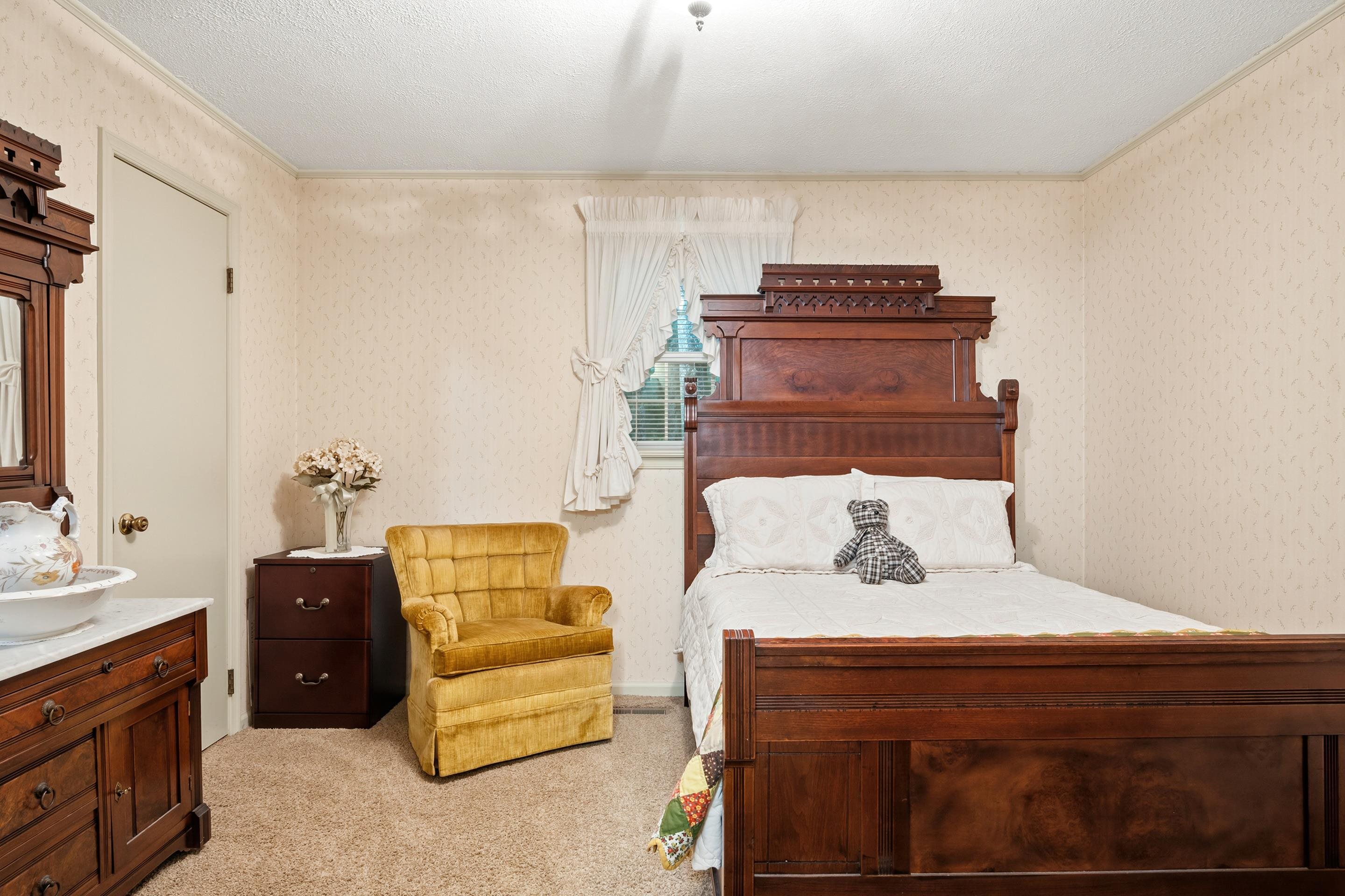 7543 Indian Valley Road NW Willis VA 24380