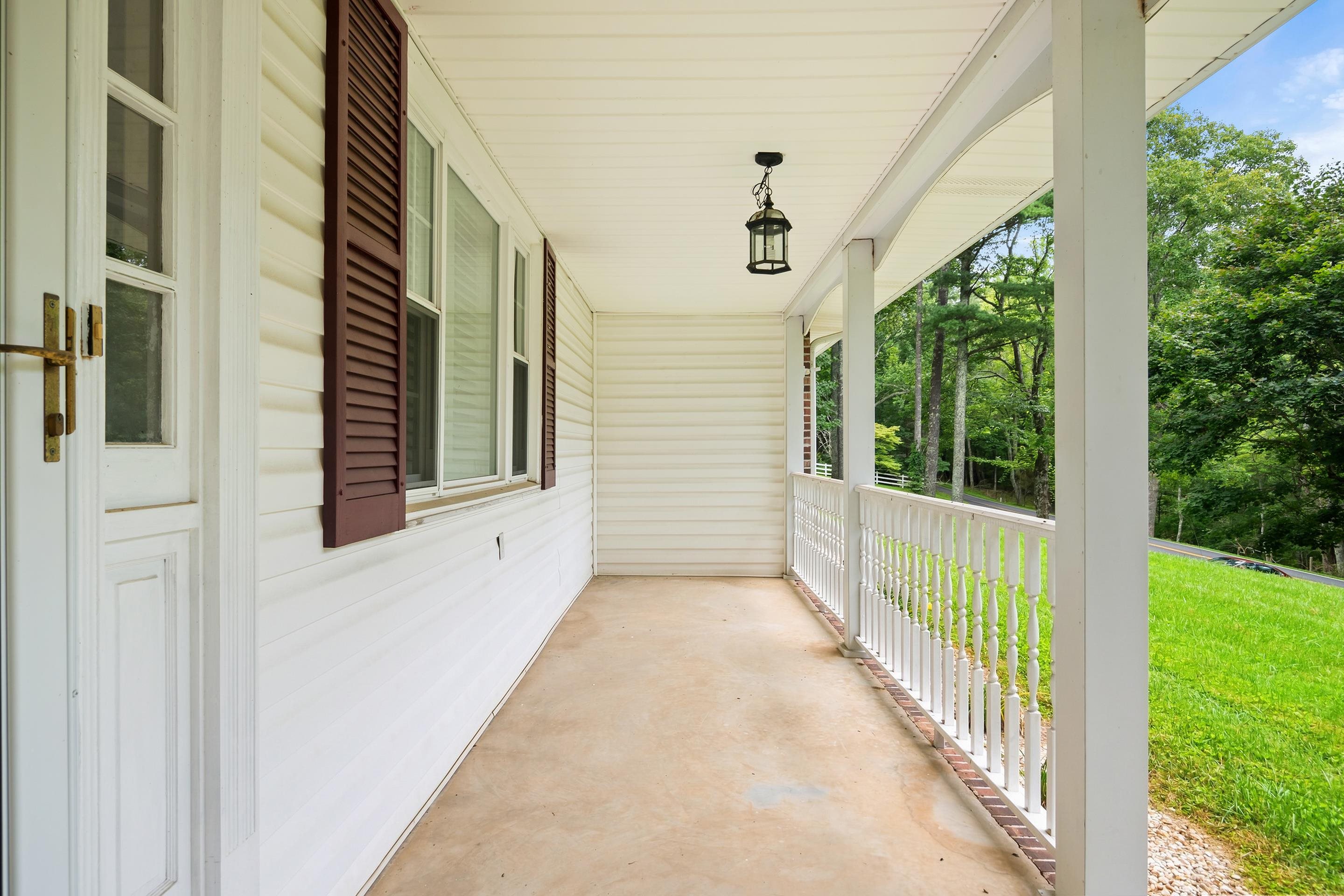 7543 Indian Valley Road NW Willis VA 24380