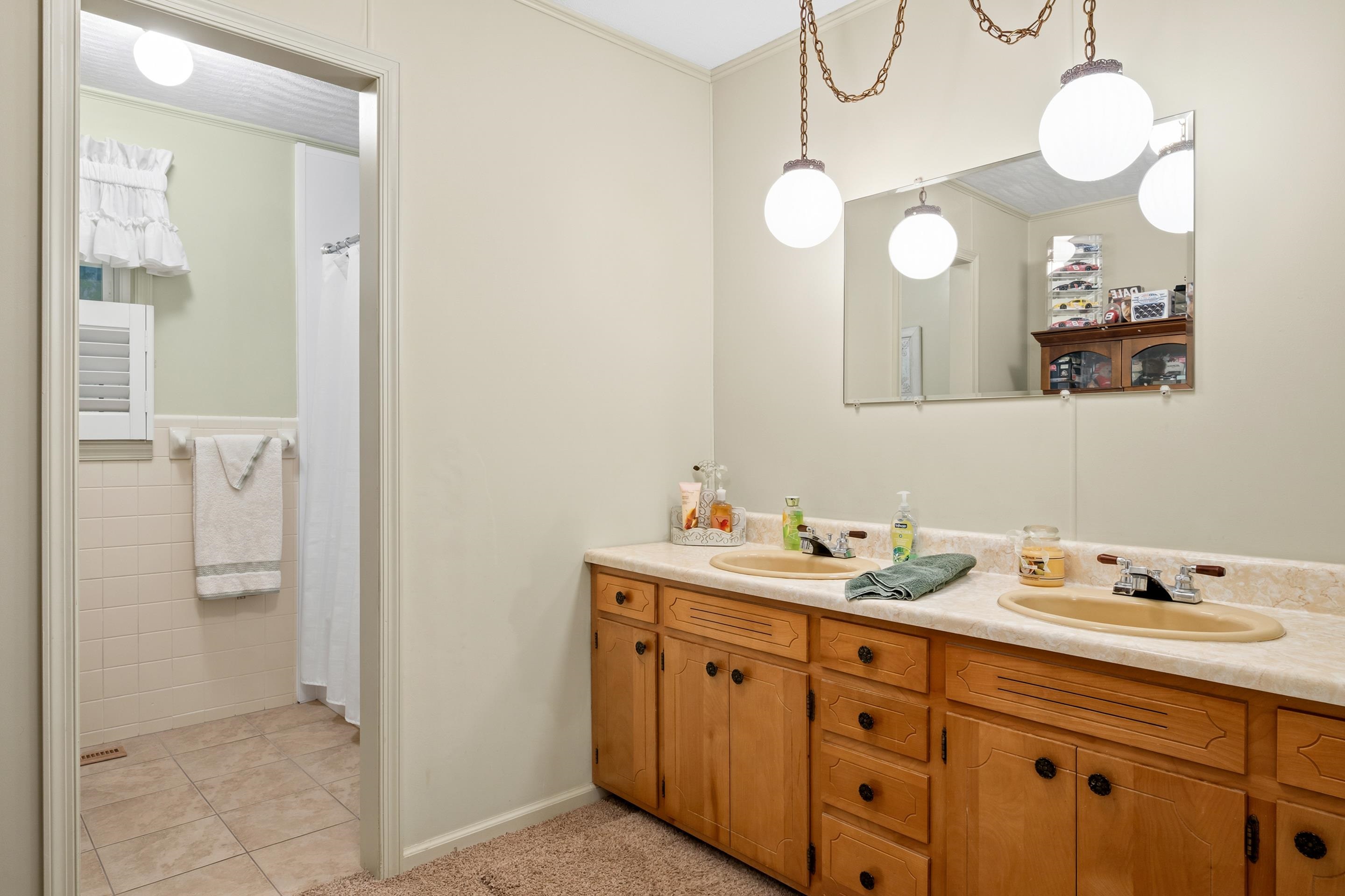 7543 Indian Valley Road NW Willis VA 24380