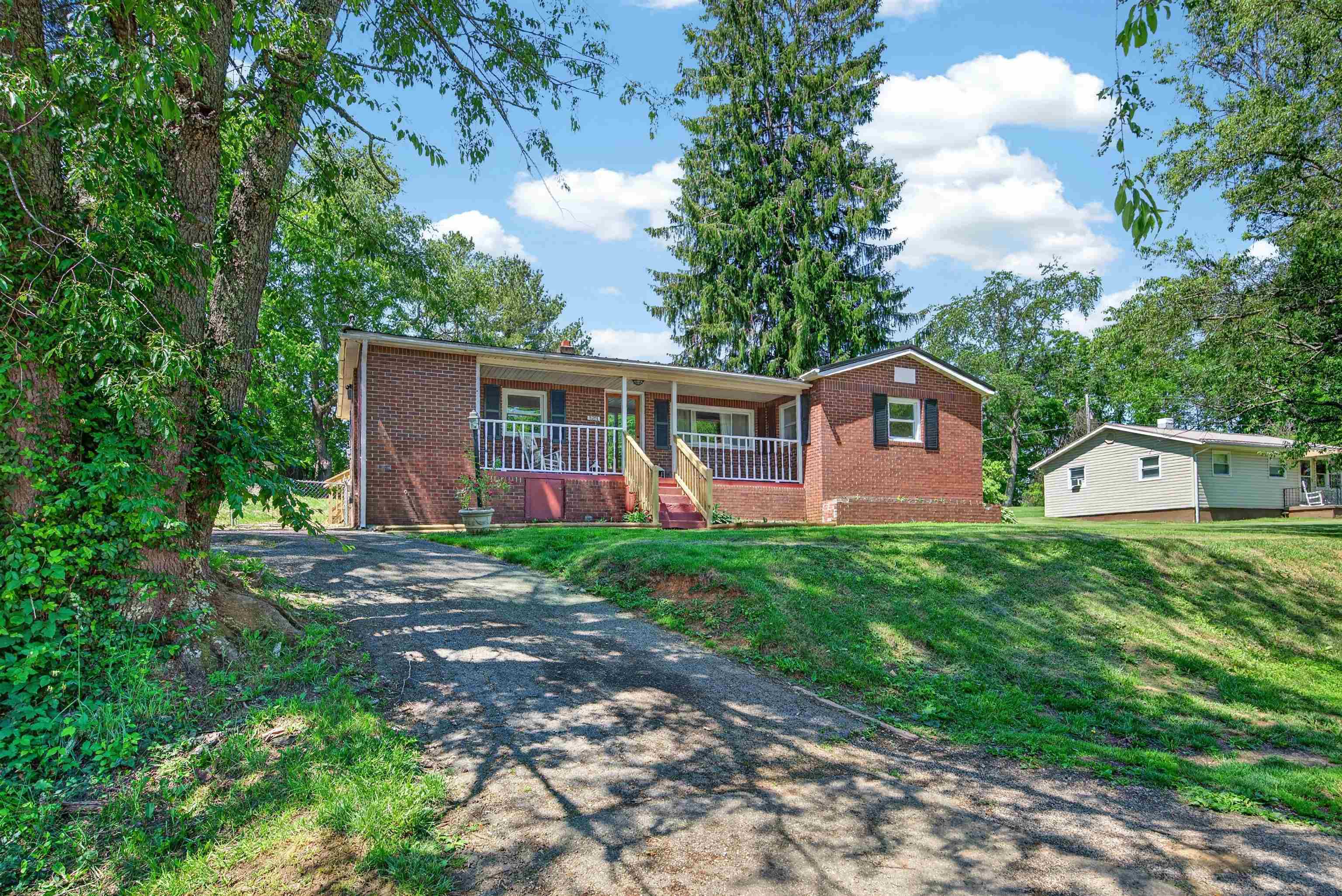 5201 Colonial Drive Dublin VA 24084