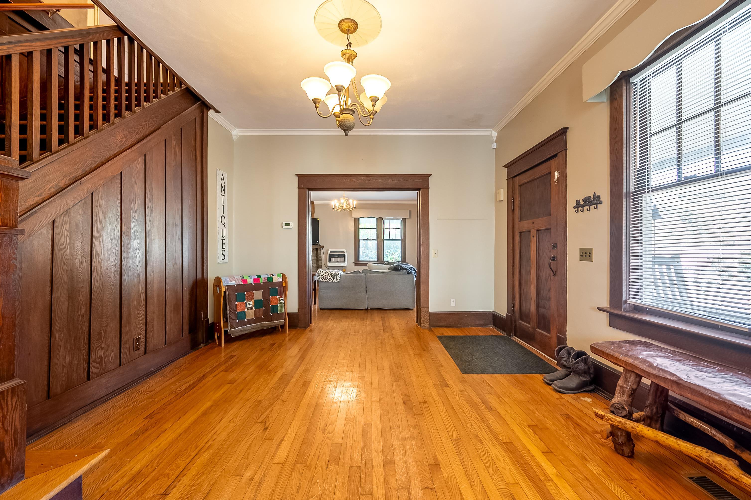 340 Main Street Narrows VA 24124