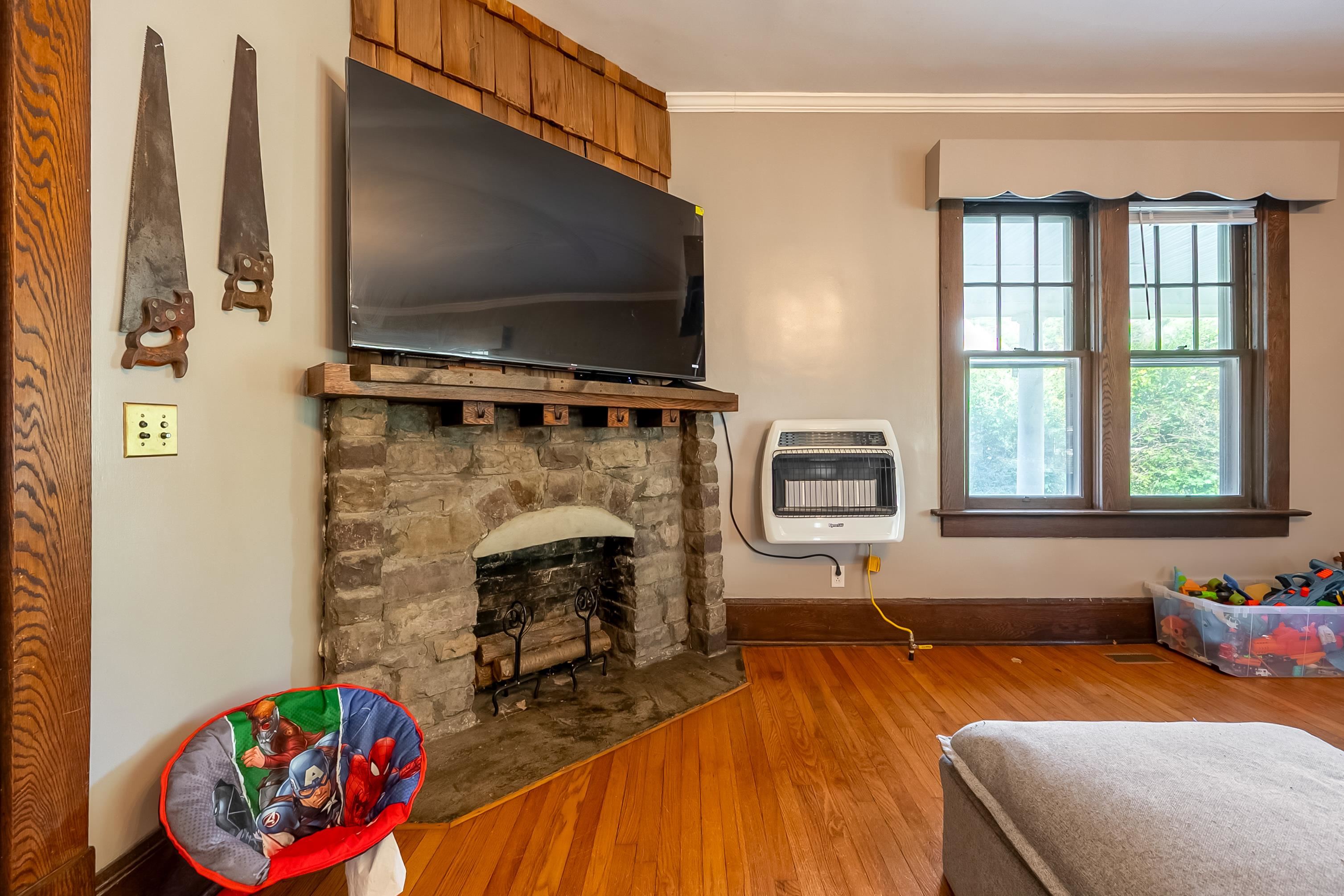 340 Main Street Narrows VA 24124