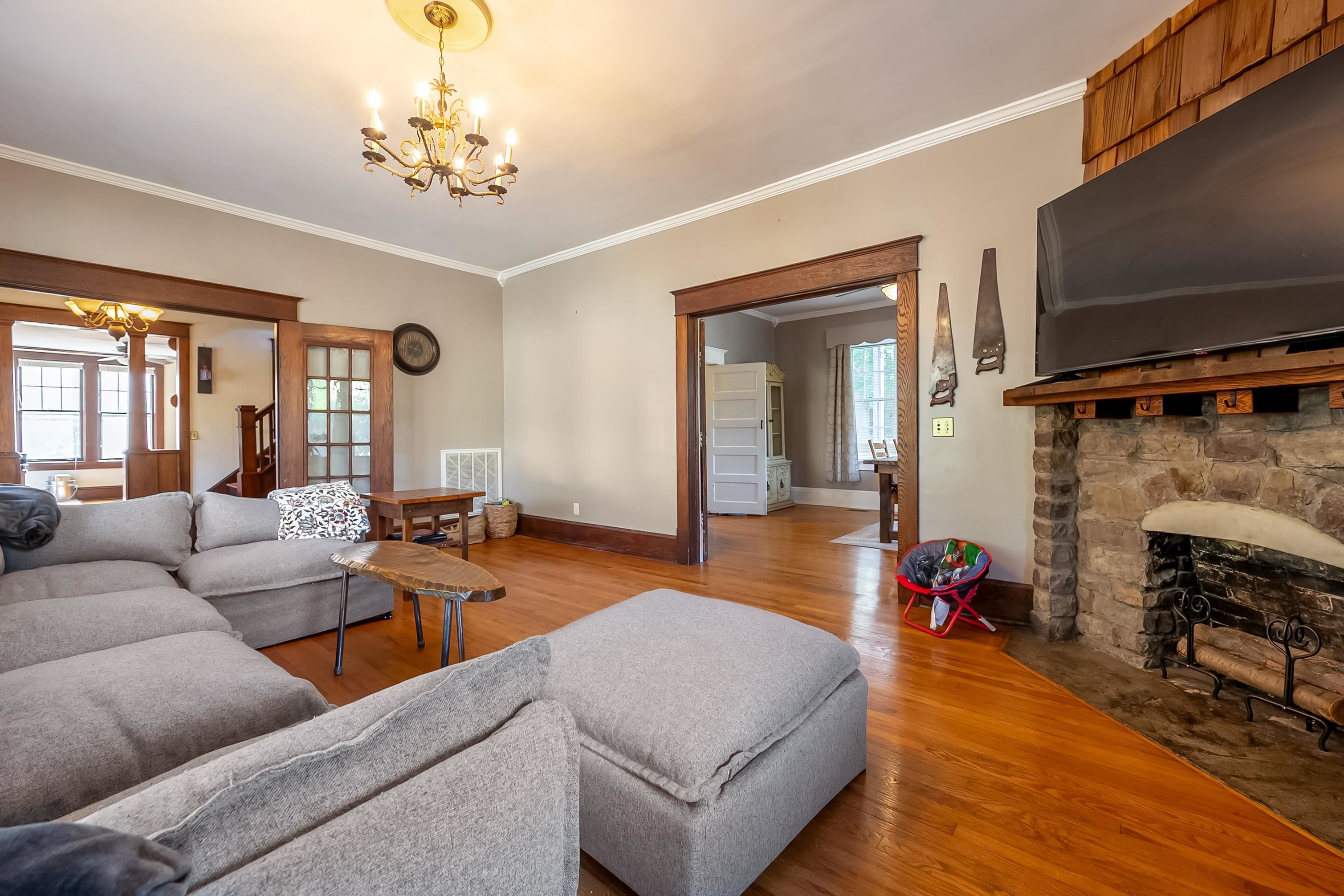 340 Main Street Narrows VA 24124