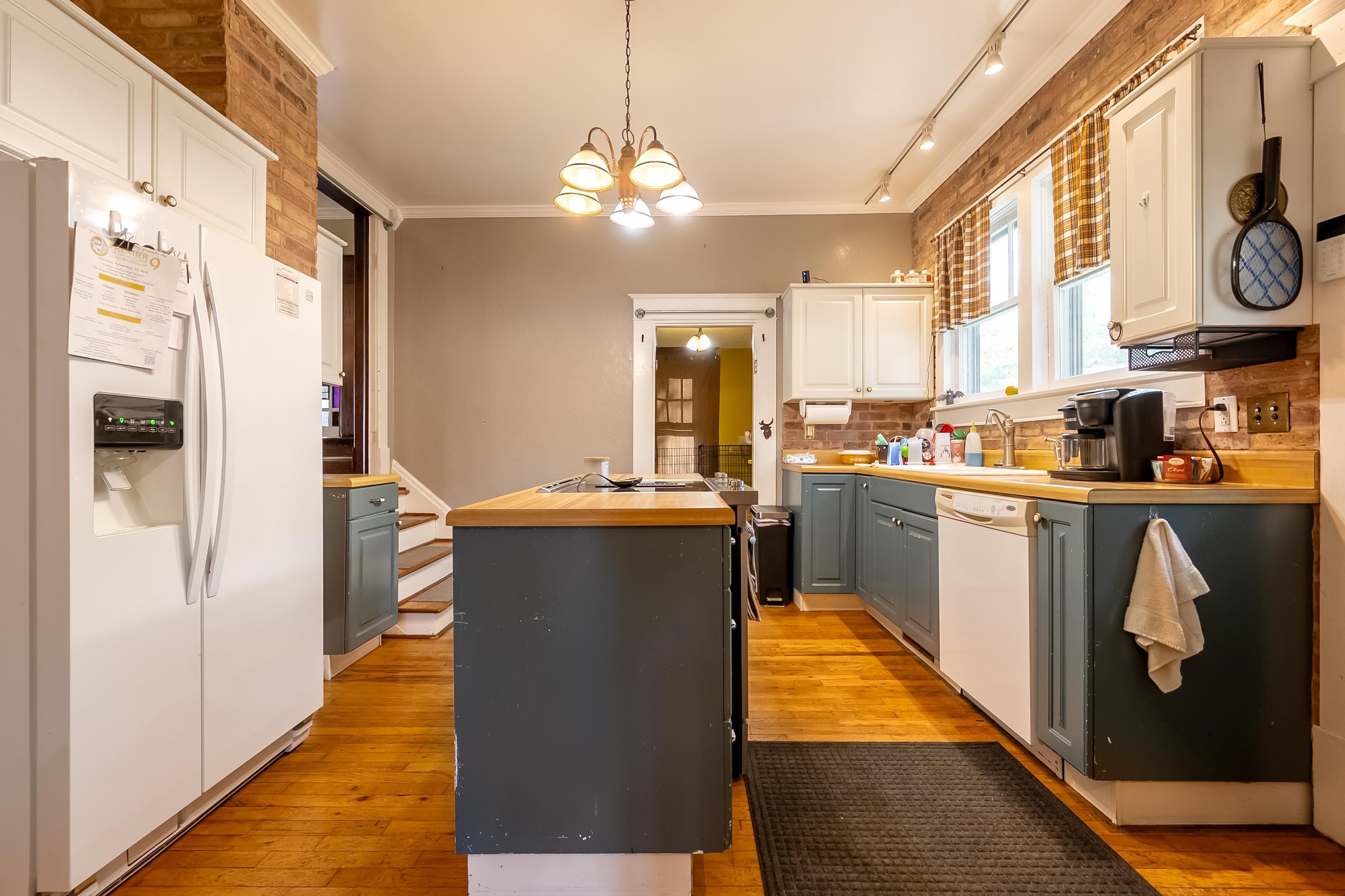 340 Main Street Narrows VA 24124