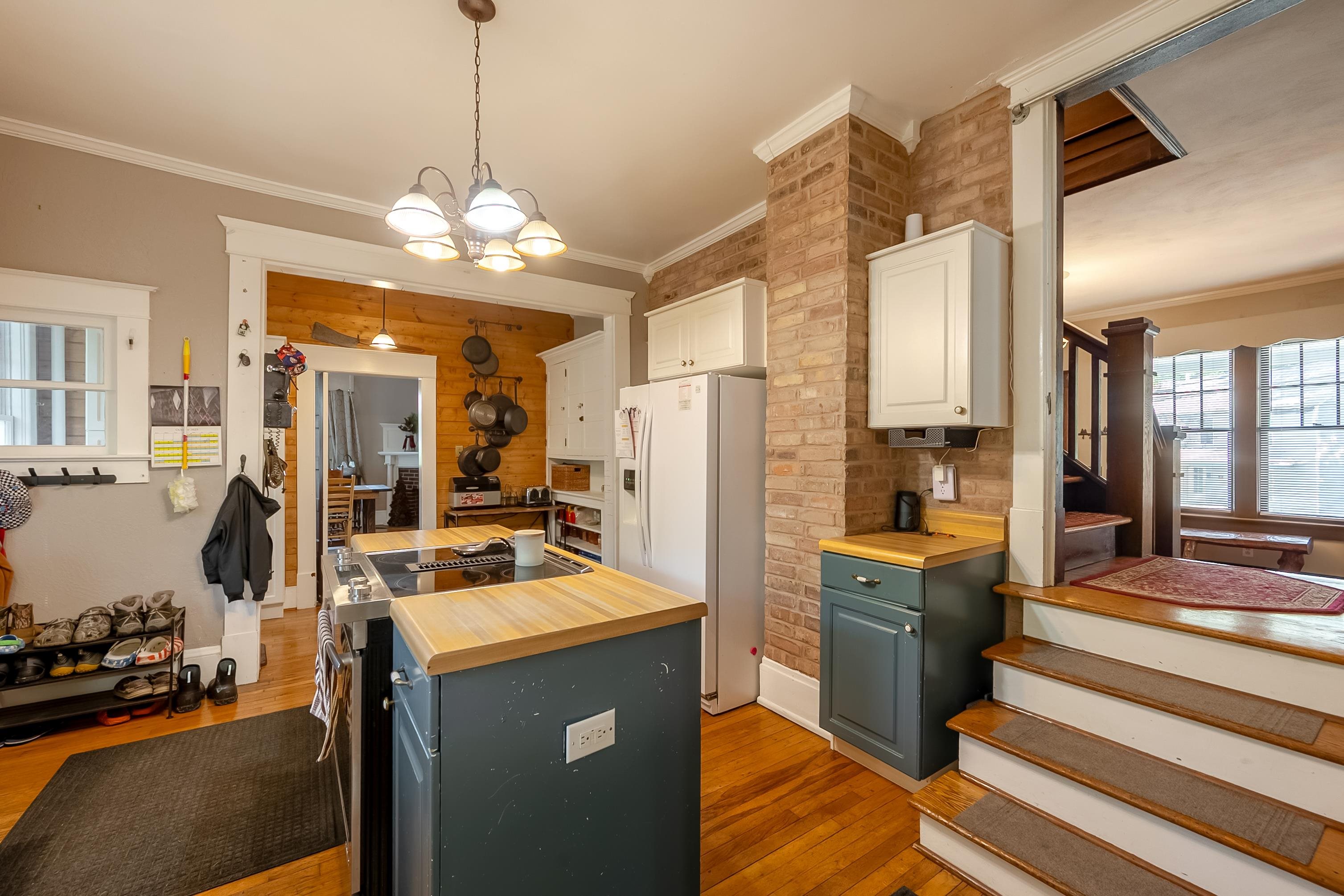 340 Main Street Narrows VA 24124