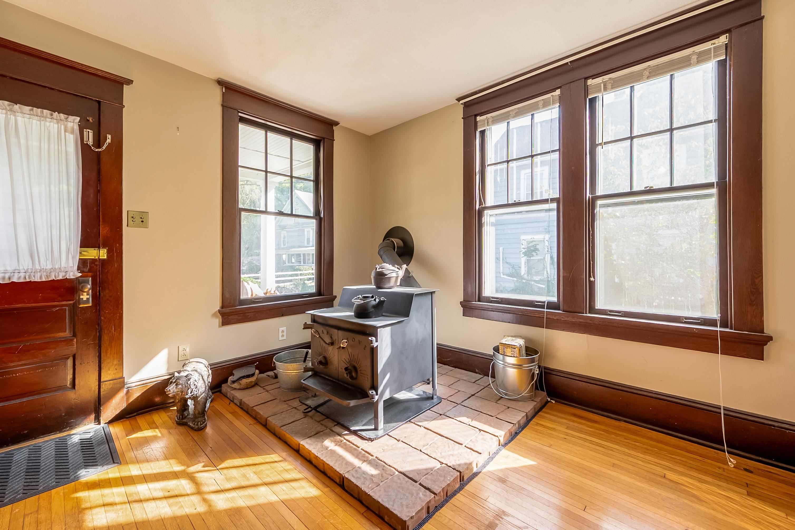 340 Main Street Narrows VA 24124