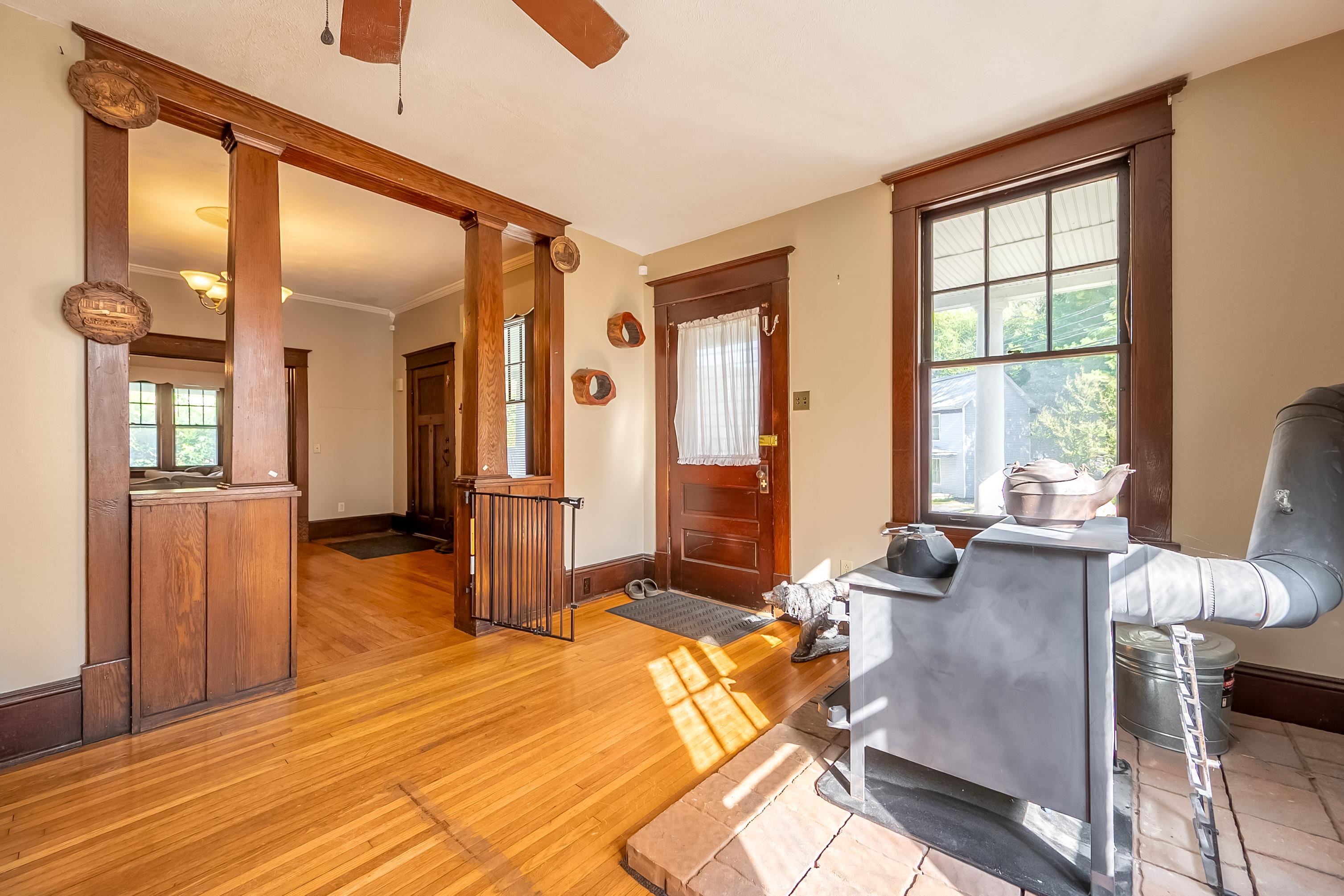 340 Main Street Narrows VA 24124