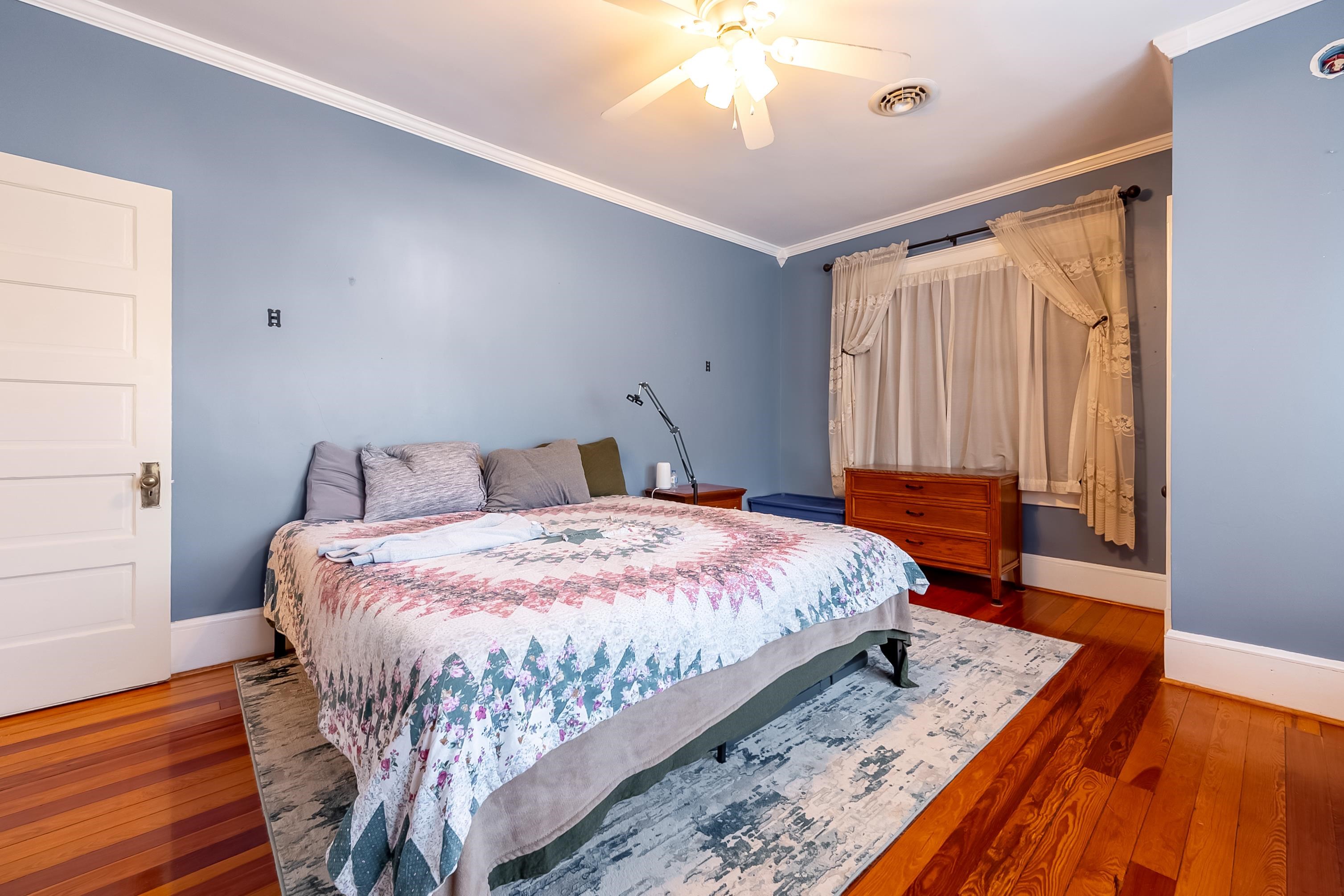 340 Main Street Narrows VA 24124