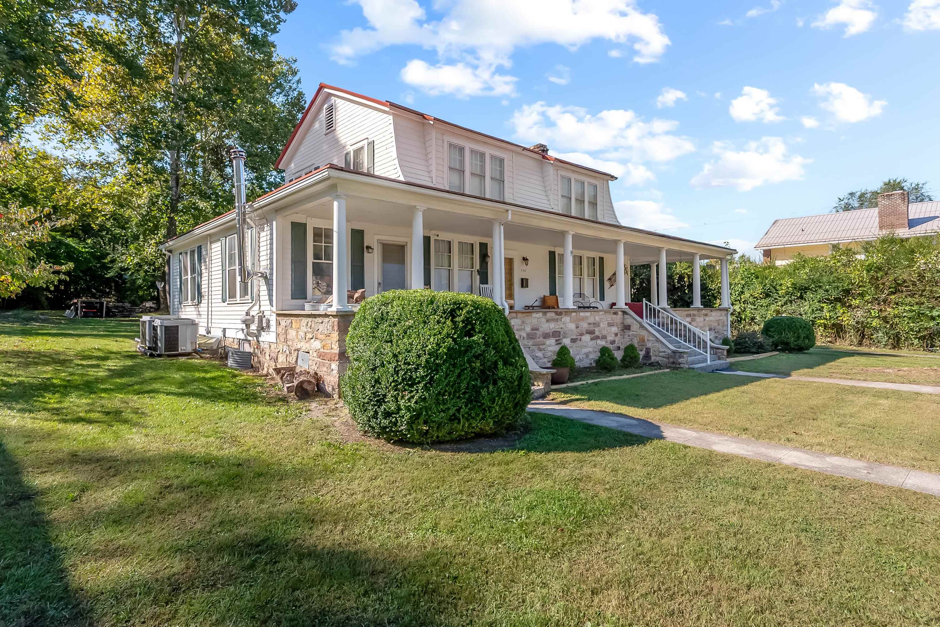 340 Main Street Narrows VA 24124