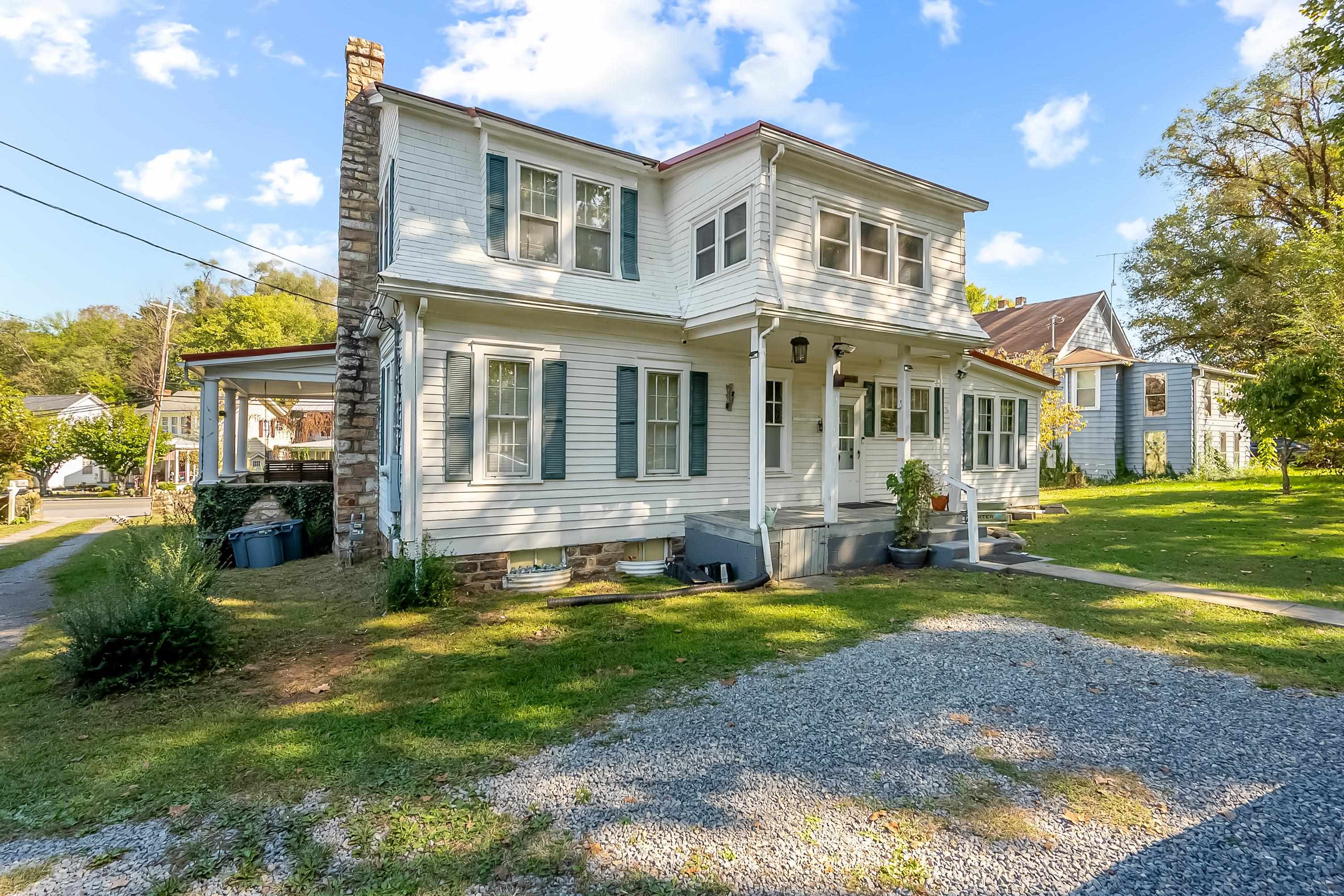 340 Main Street Narrows VA 24124