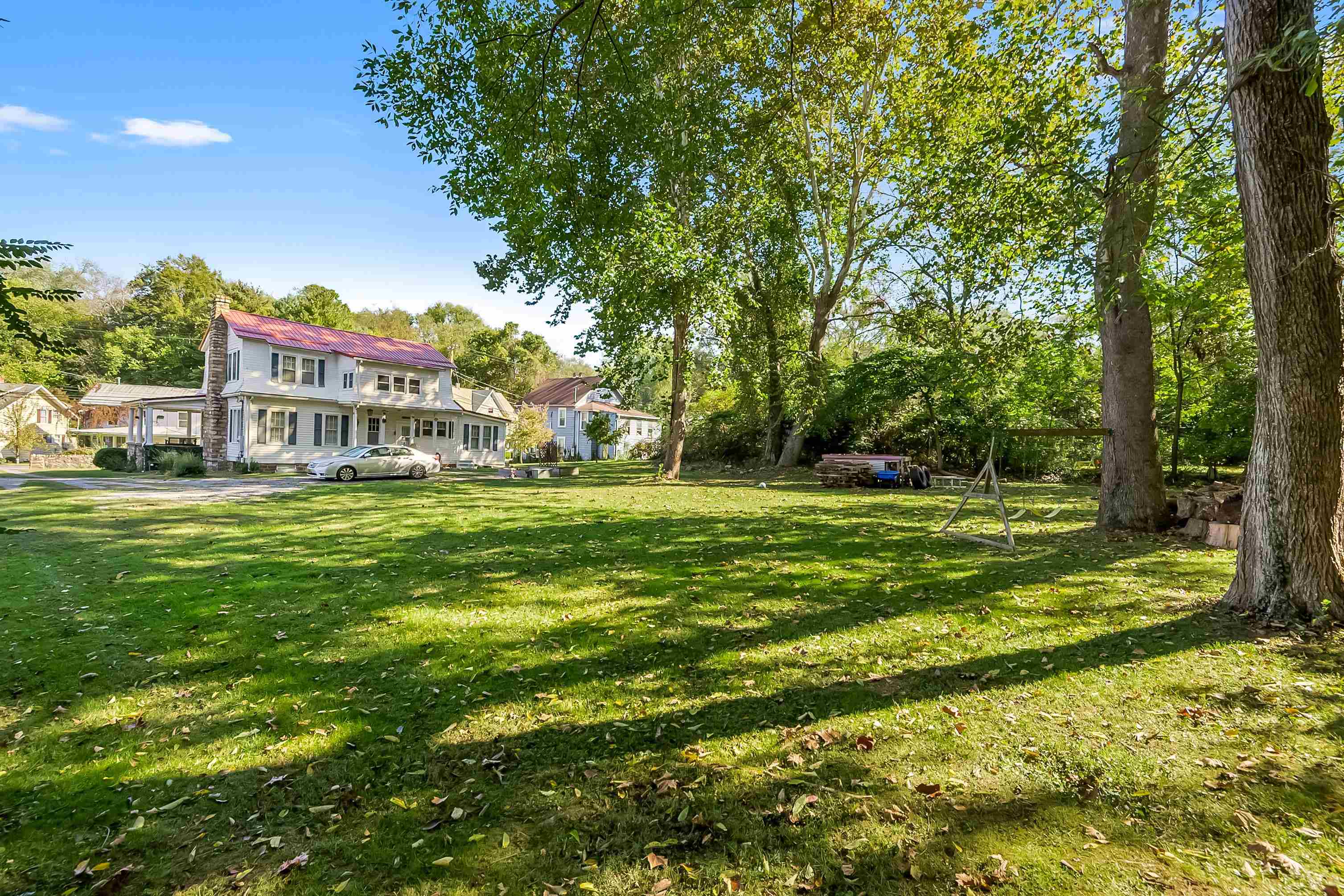 340 Main Street Narrows VA 24124