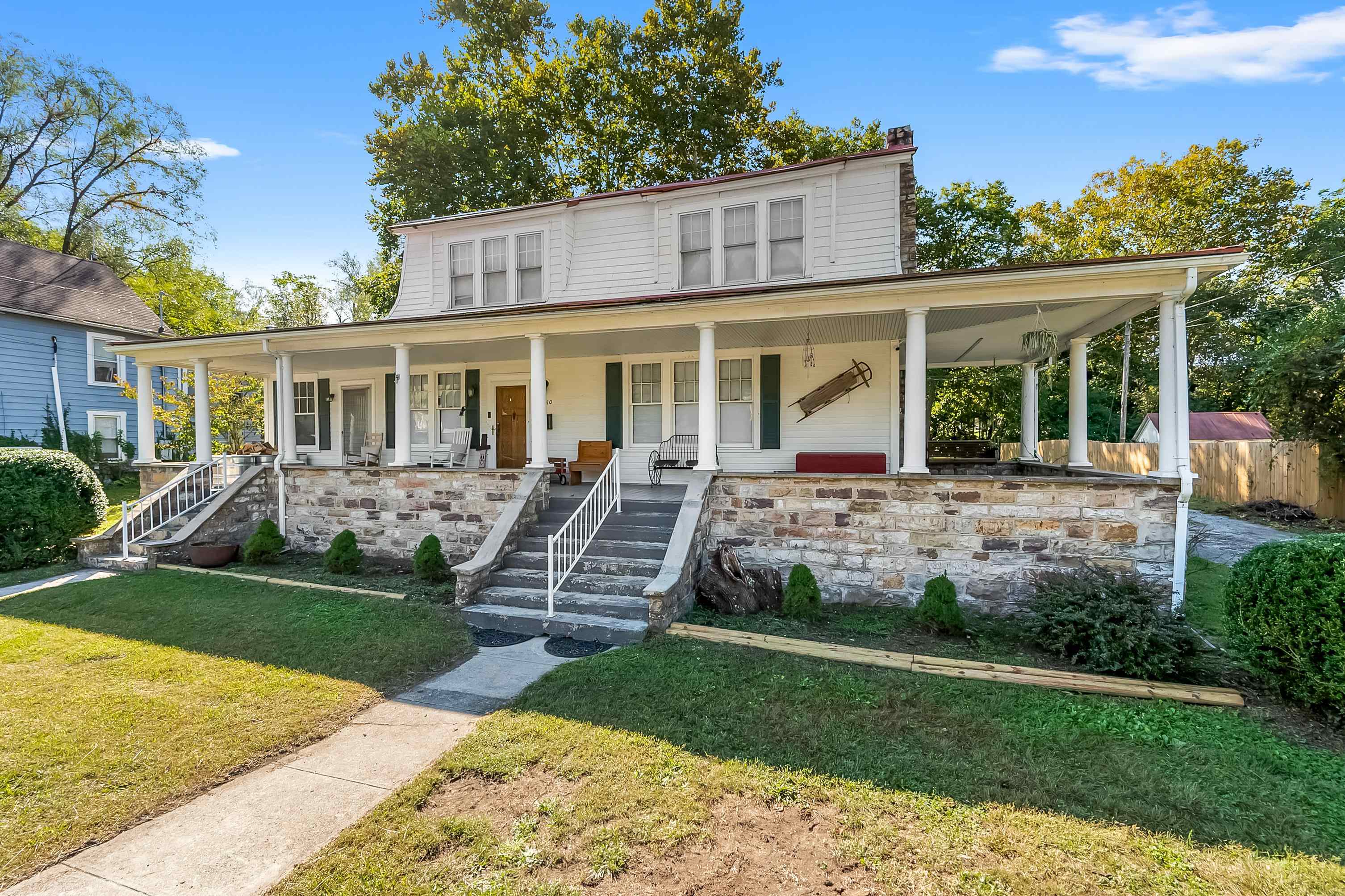 340 Main Street Narrows VA 24124