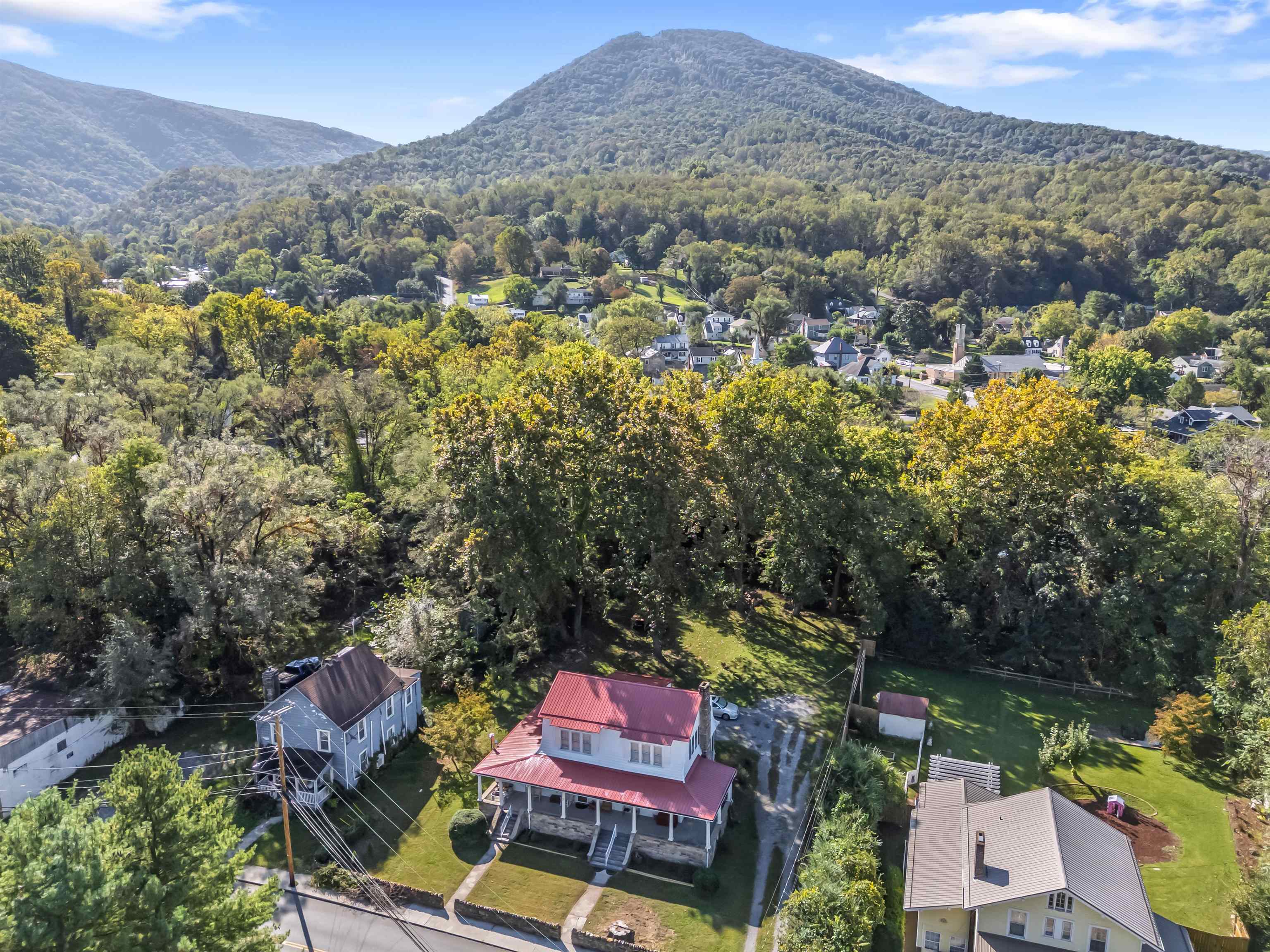 340 Main Street Narrows VA 24124