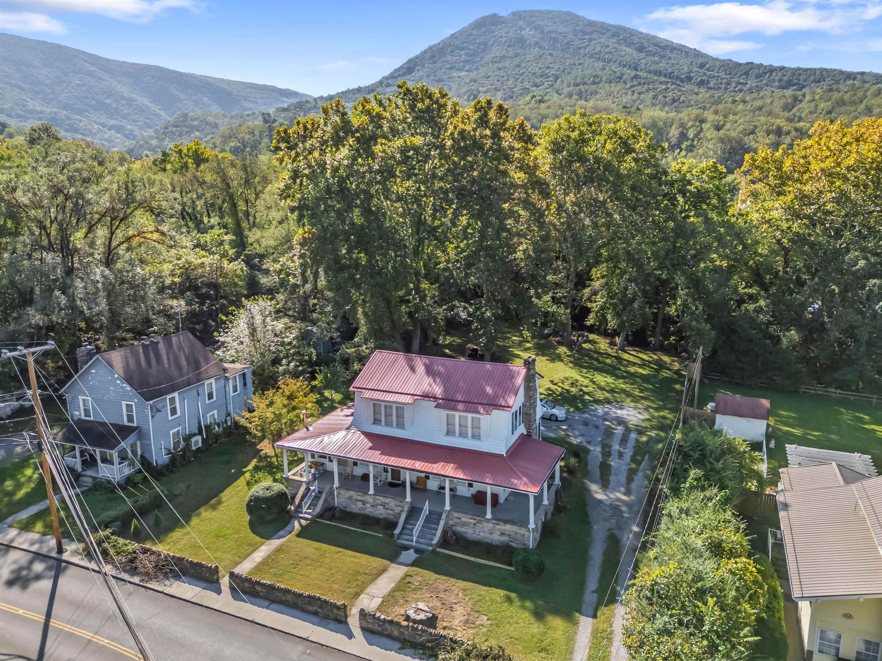 340 Main Street Narrows VA 24124