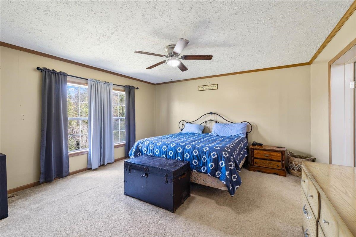 109 Oakview Lane Pearisburg VA 24134
