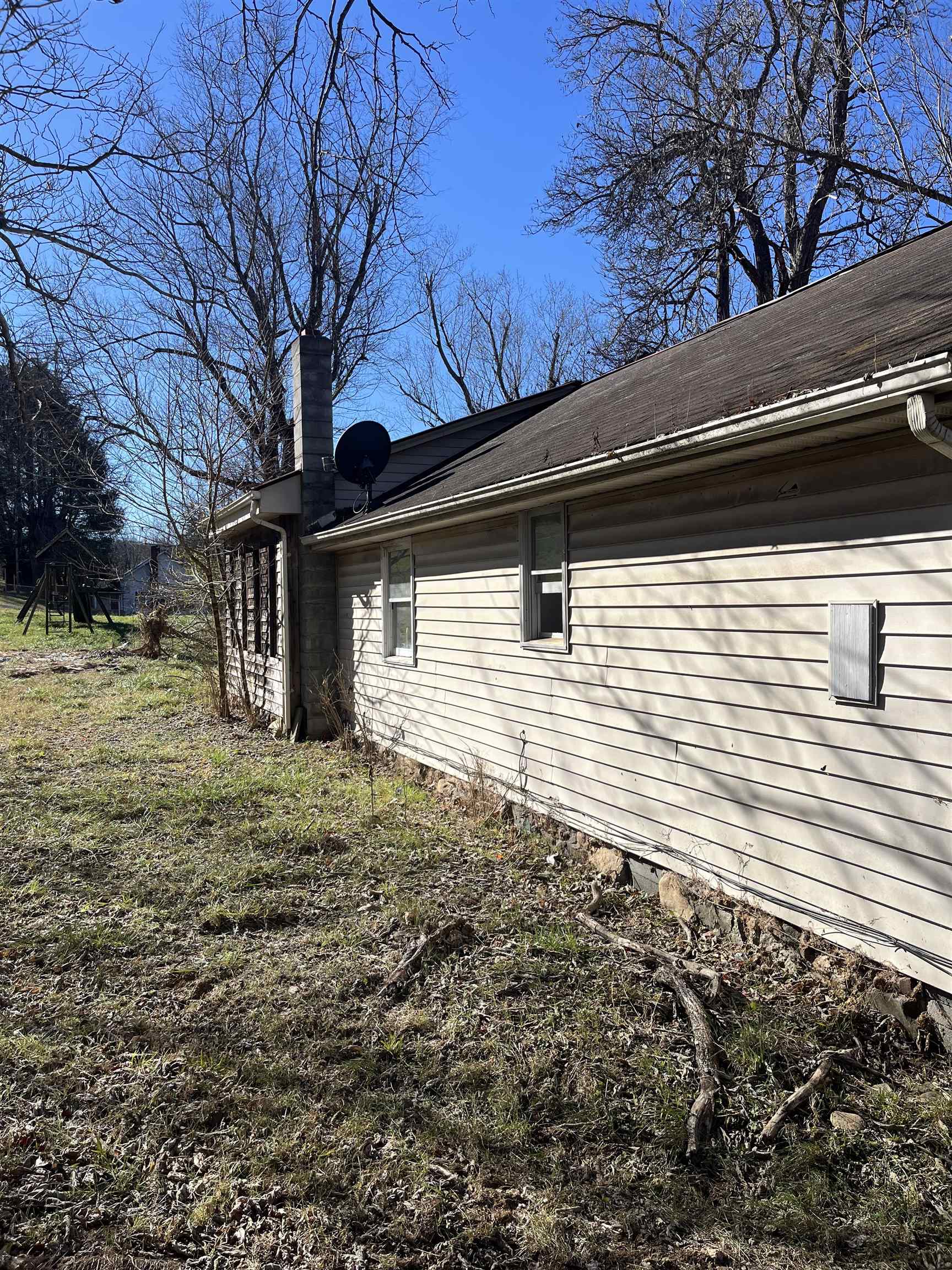 5396 Graysontown Road Radford VA 24141