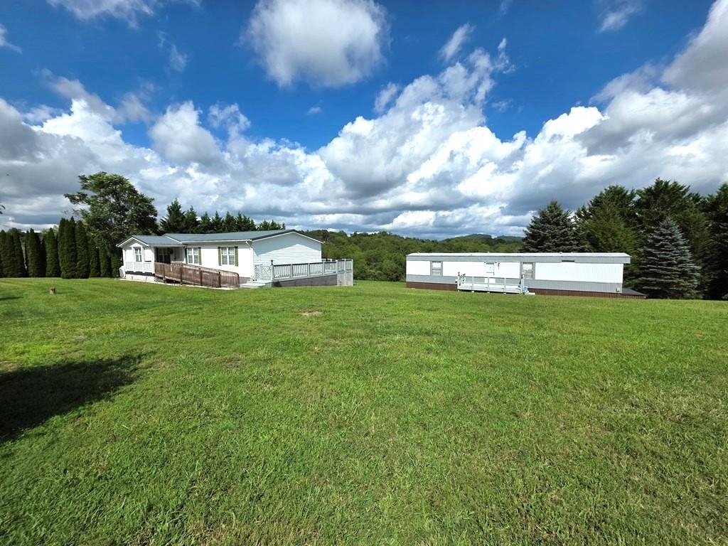 222 Stemwell Lane Austinville VA 24312