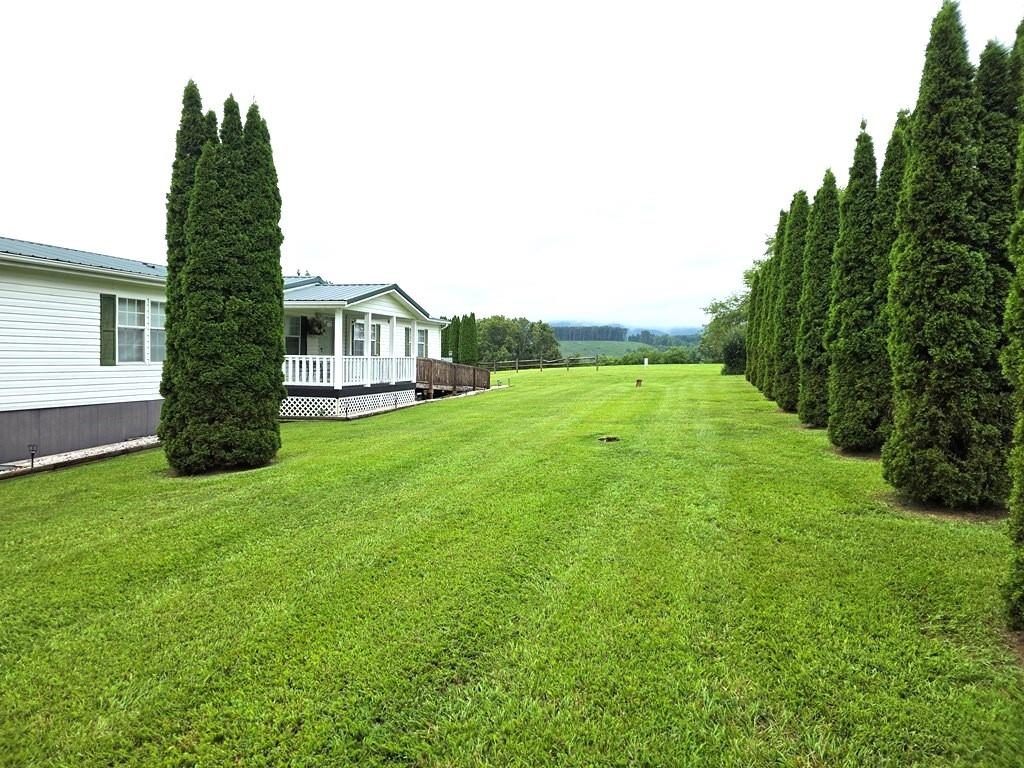 222 Stemwell Lane Austinville VA 24312