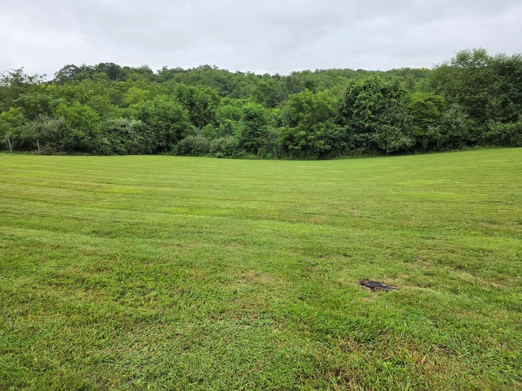 222 Stemwell Lane Austinville VA 24312