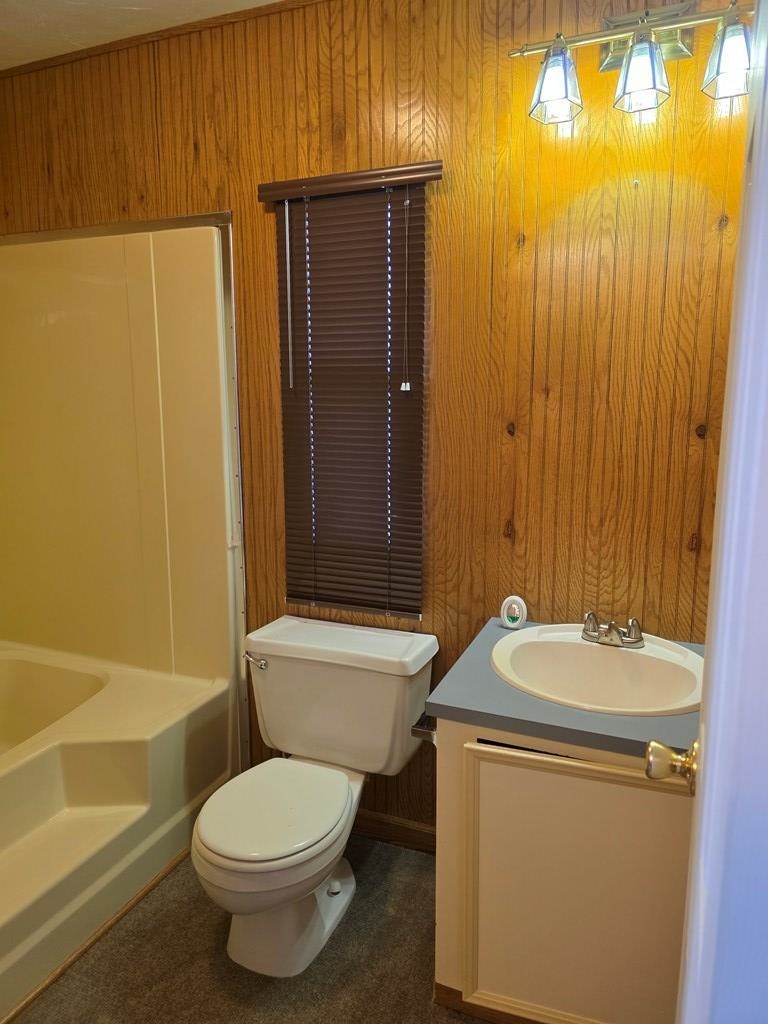 222 Stemwell Lane Austinville VA 24312