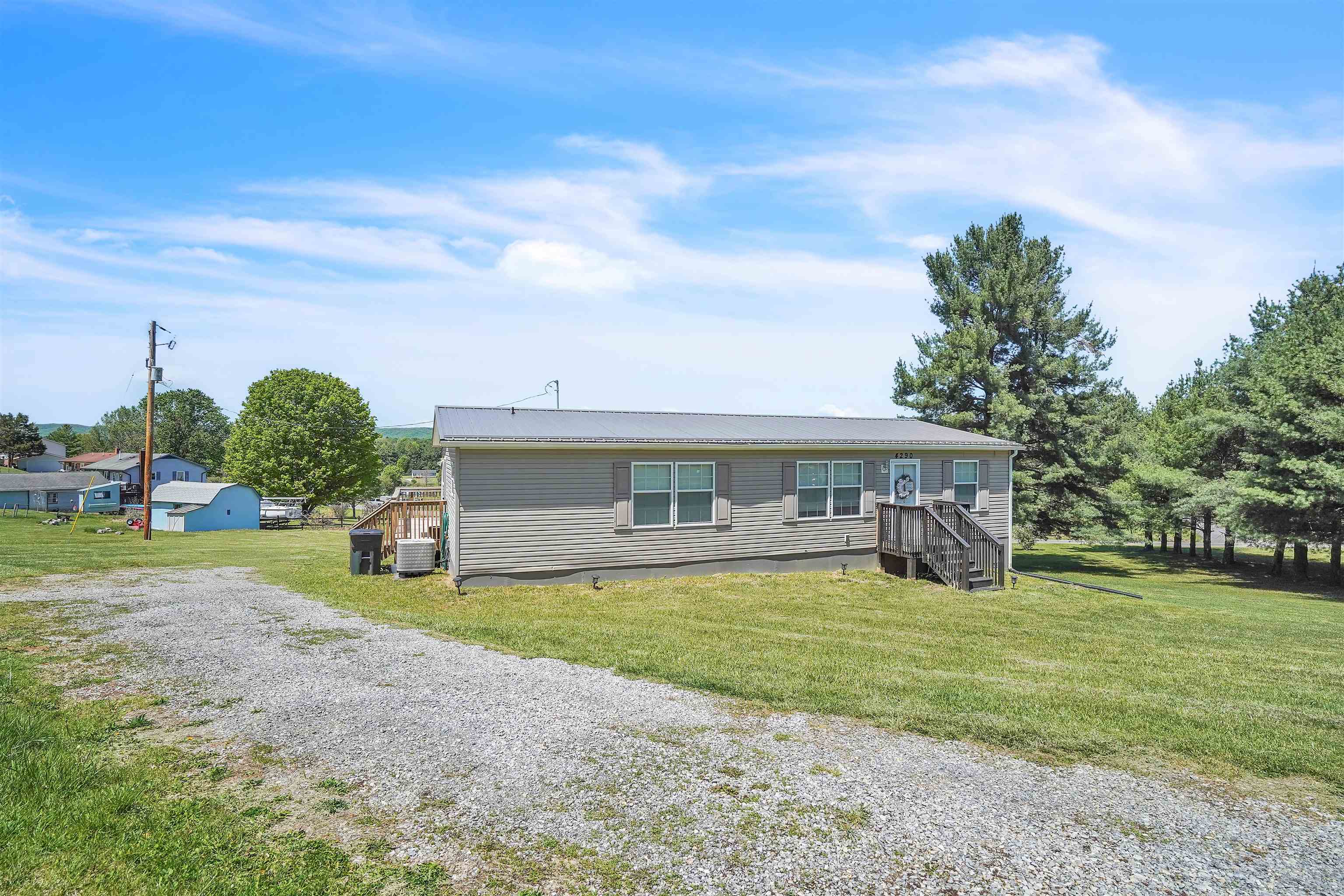 4290 Sunny View Heights Loop Pulaski VA 24301