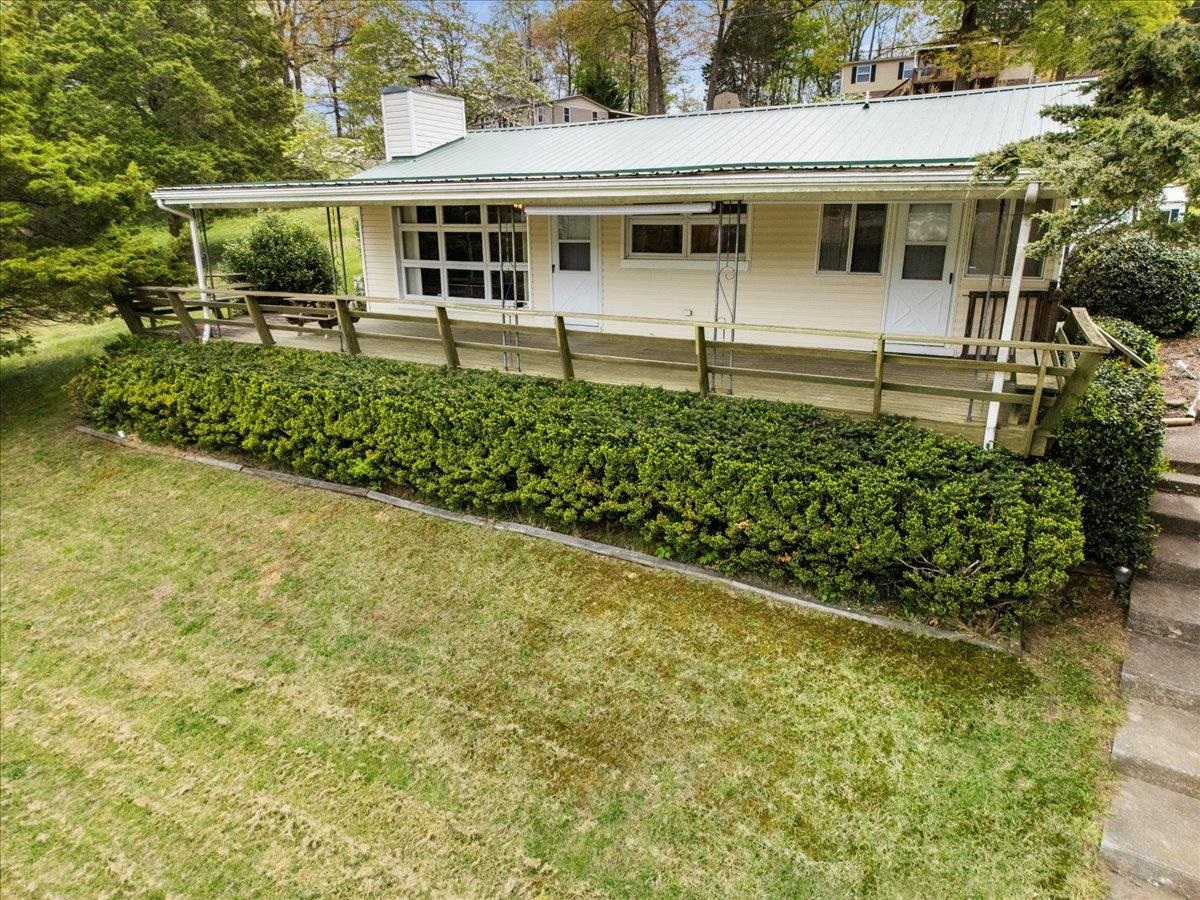 6941 Beach Drive Radford VA 24141