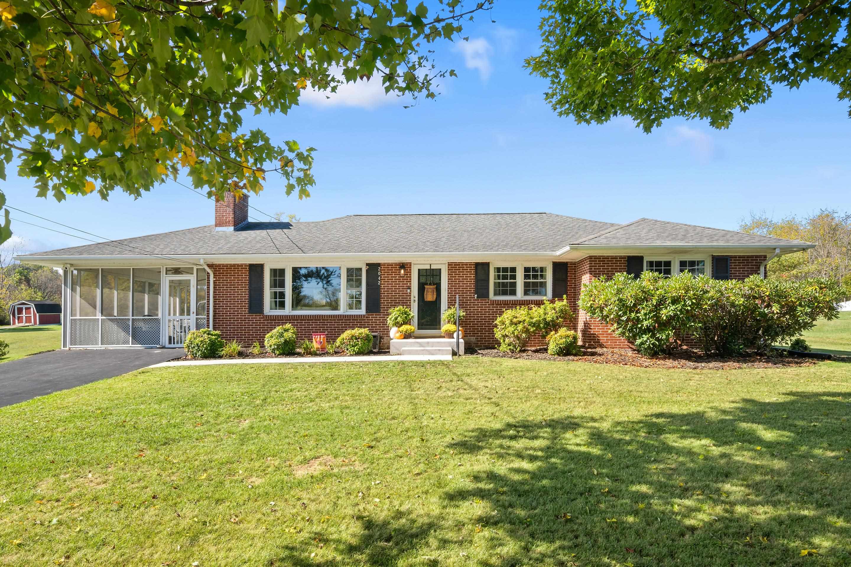 2042 Twin Oaks Avenue Pulaski VA 24301