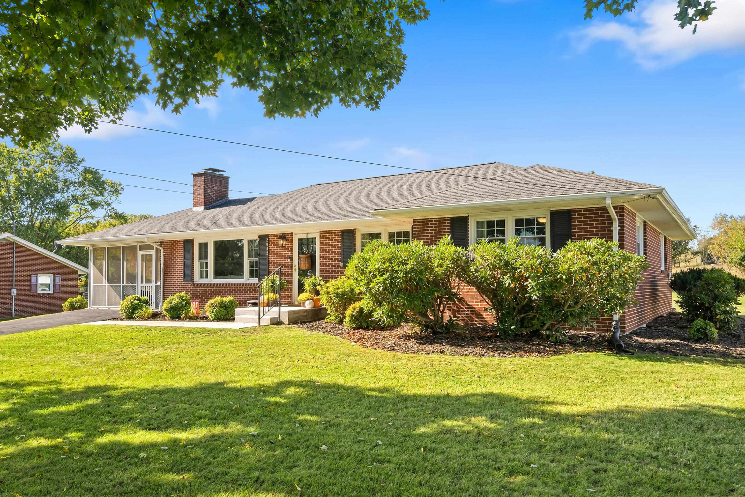 2042 Twin Oaks Avenue Pulaski VA 24301