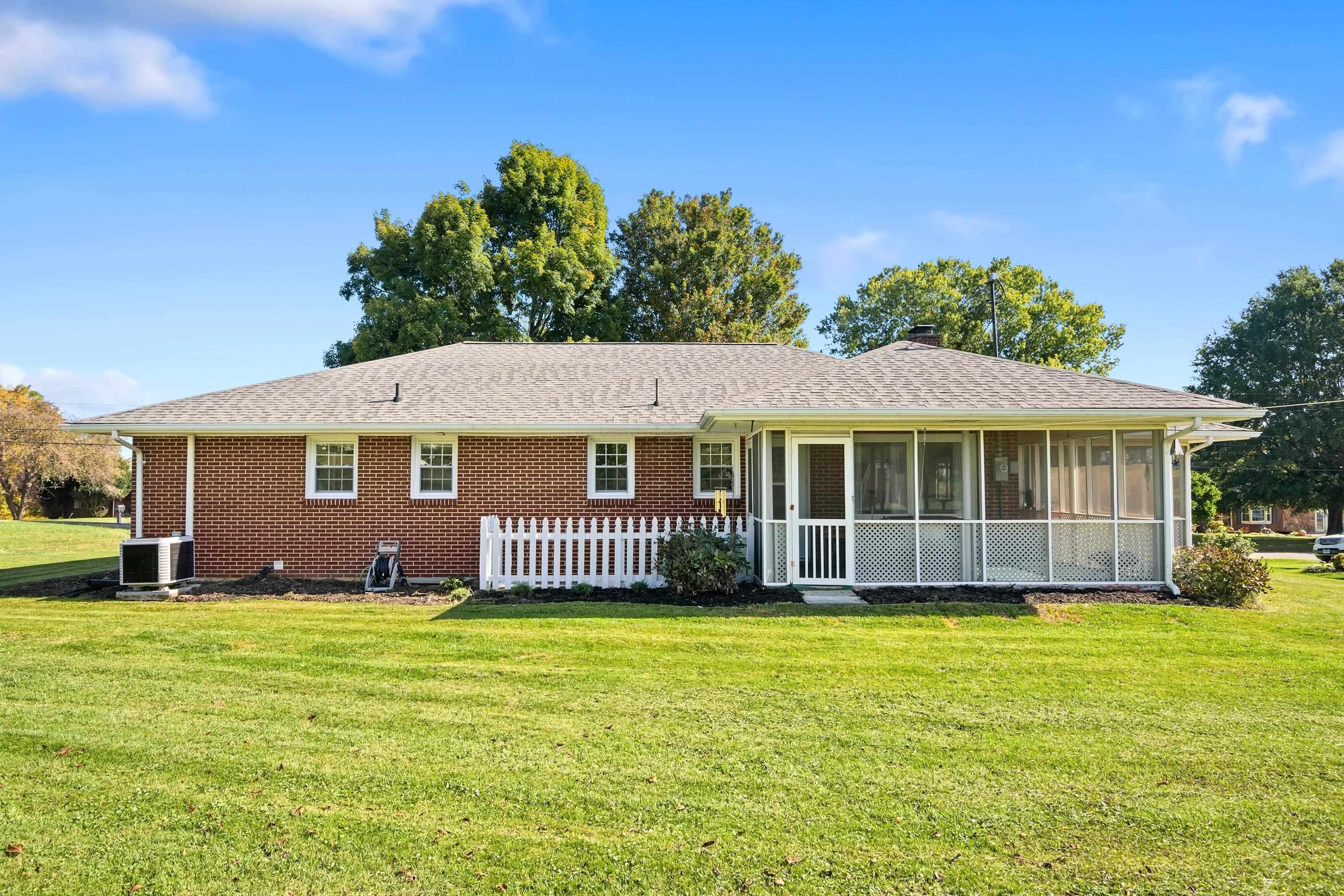 2042 Twin Oaks Avenue Pulaski VA 24301
